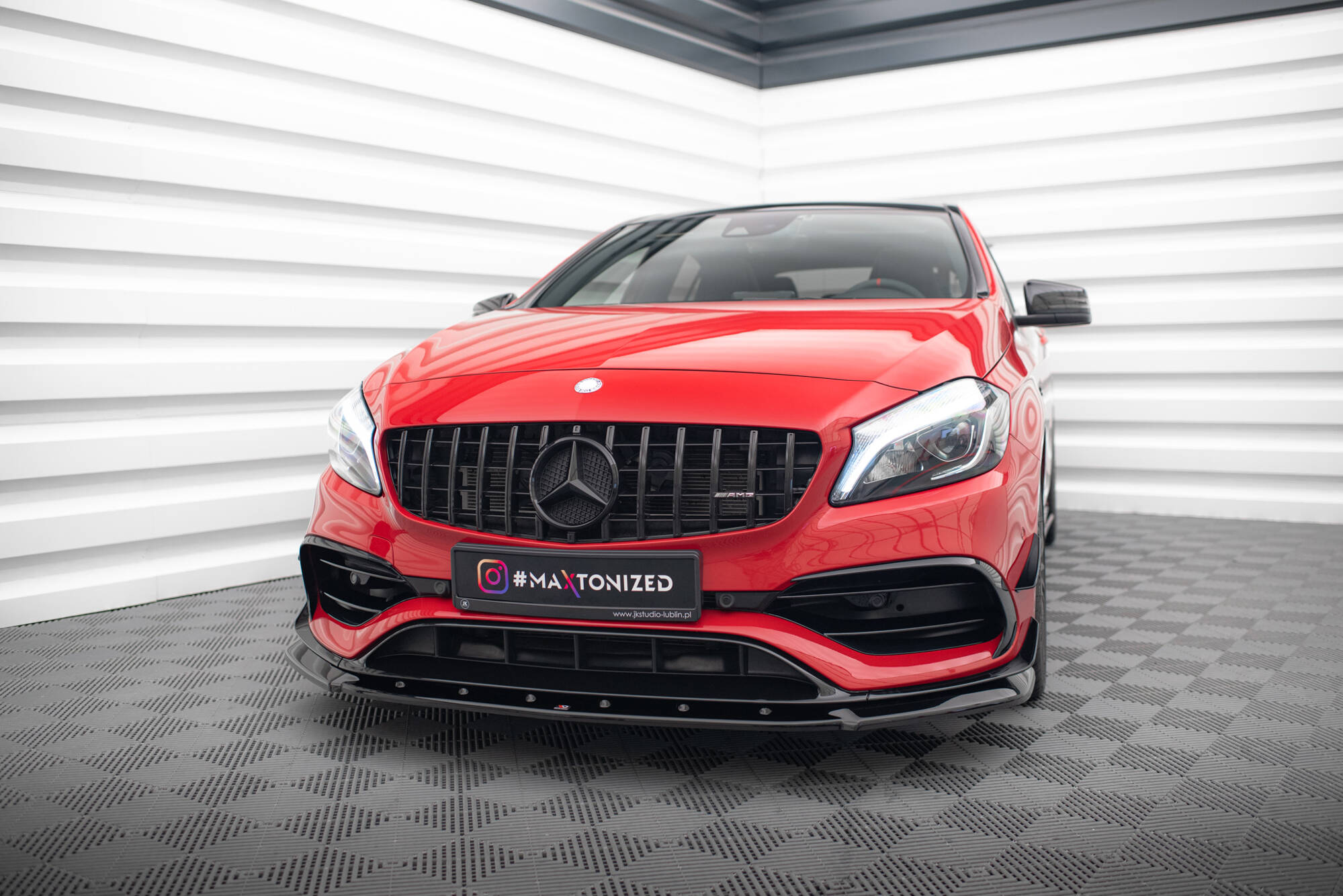 Street+ Spoilerlippe Front Ansatz V.1 passend für Mercedes A45 Aero W176 FL schwarz Hochglanz