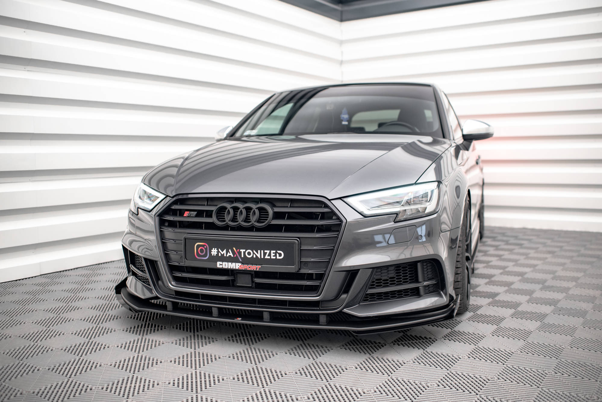 Street Pro Spoilerlippe Front Ansatz + Flaps V.1 passend für Audi S3 / A3 S-Line Sportback 8V FL schwarz Hochglanz