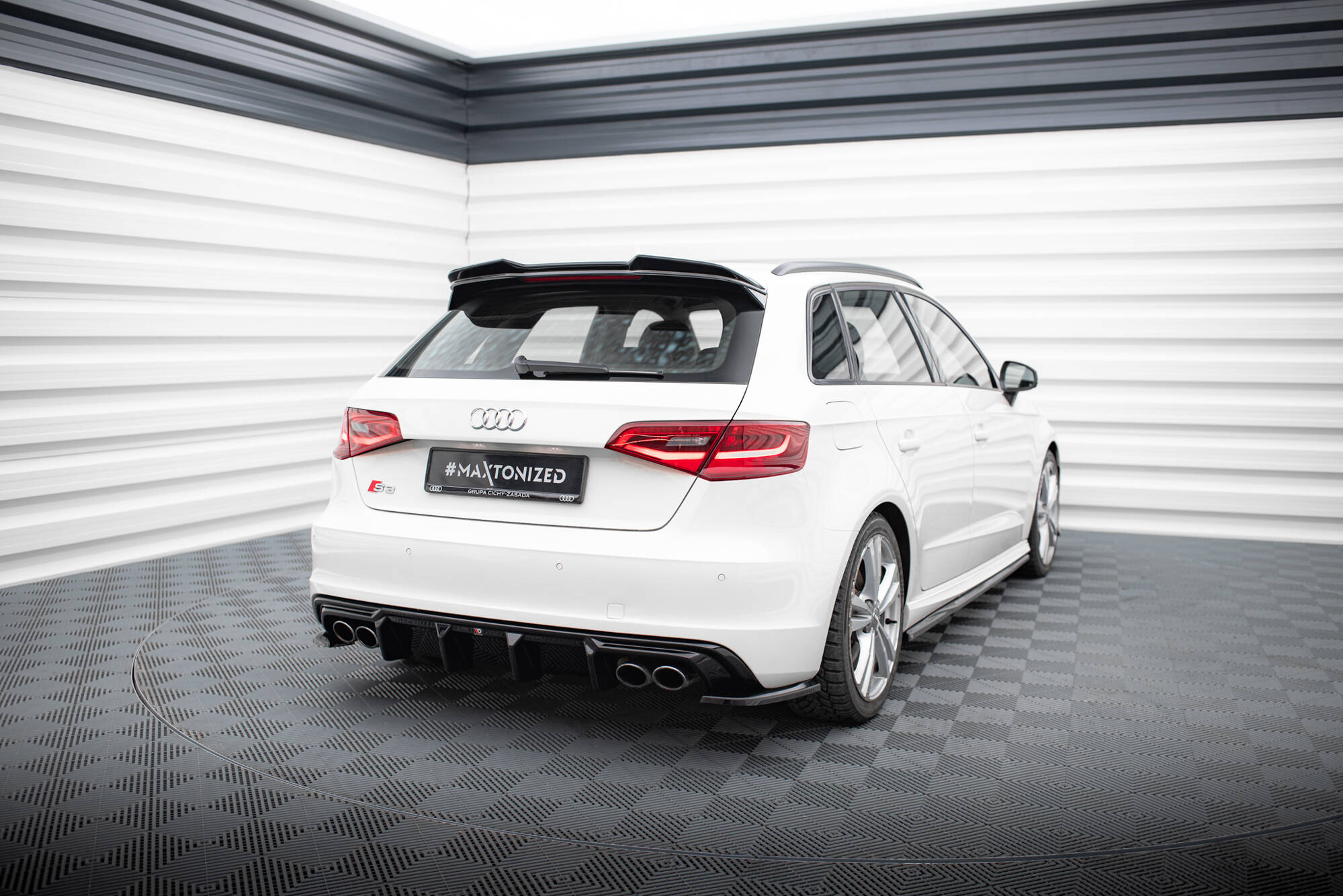 Street+ Heck Ansatz Diffusor passend für Audi S3 Sportback 8V schwarz Hochglanz