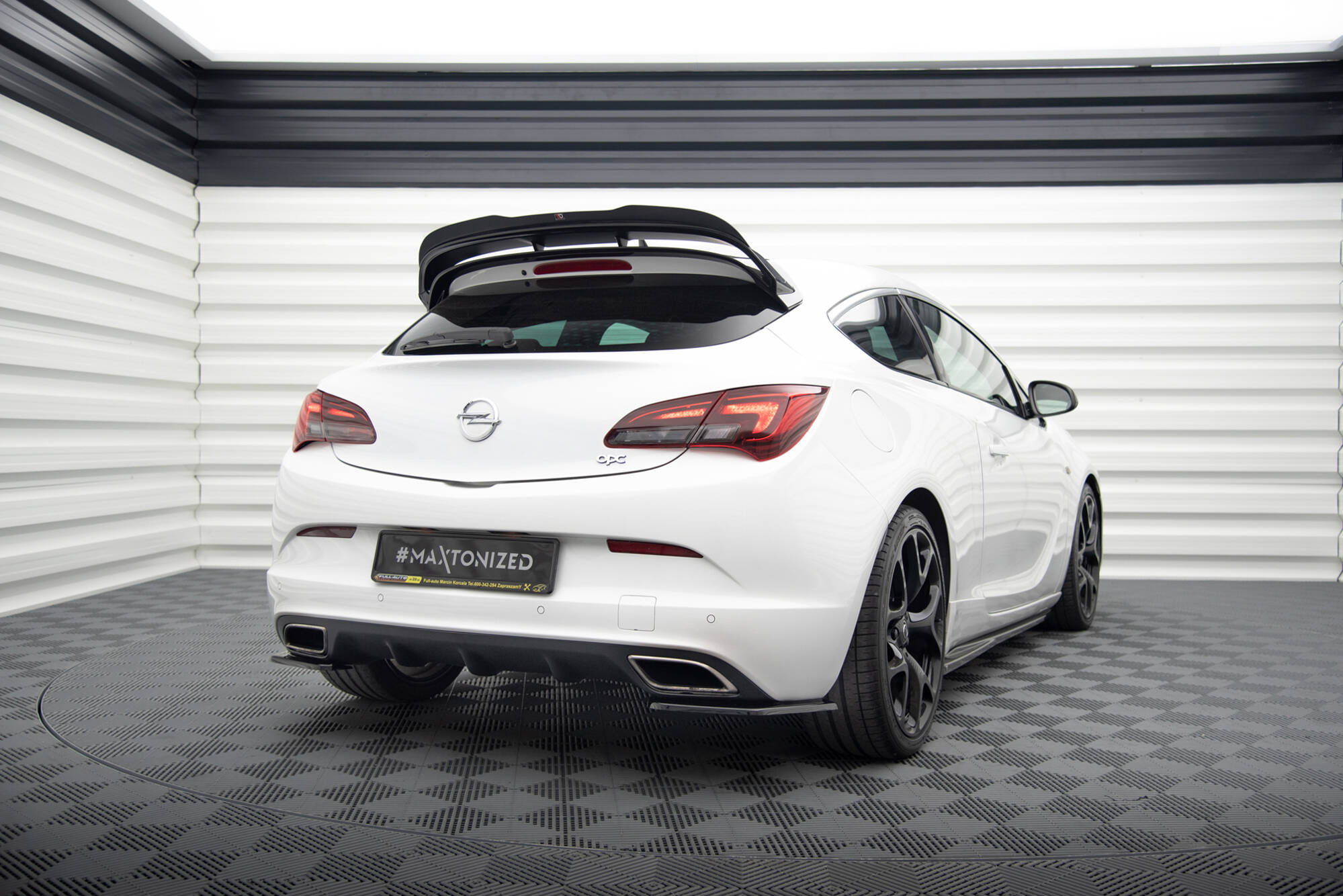 Heck Ansatz Flaps Diffusor für OPEL ASTRA J OPC / VXR schwarz Hochglanz