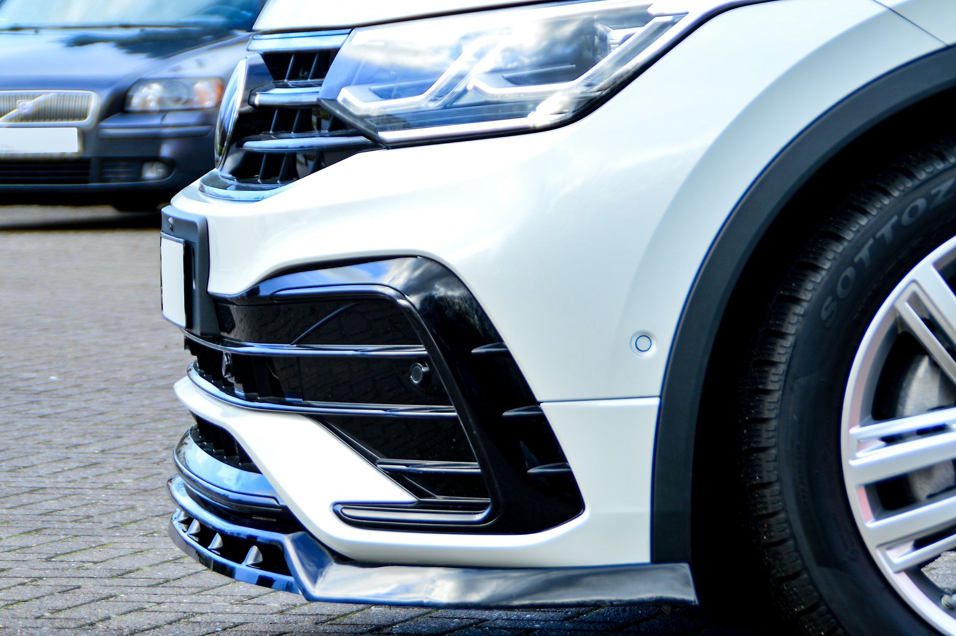 Cuplippe Spoilerschwert V2 aus ABS für VW Tiguan 2 AD1 (Schwarz Matt)