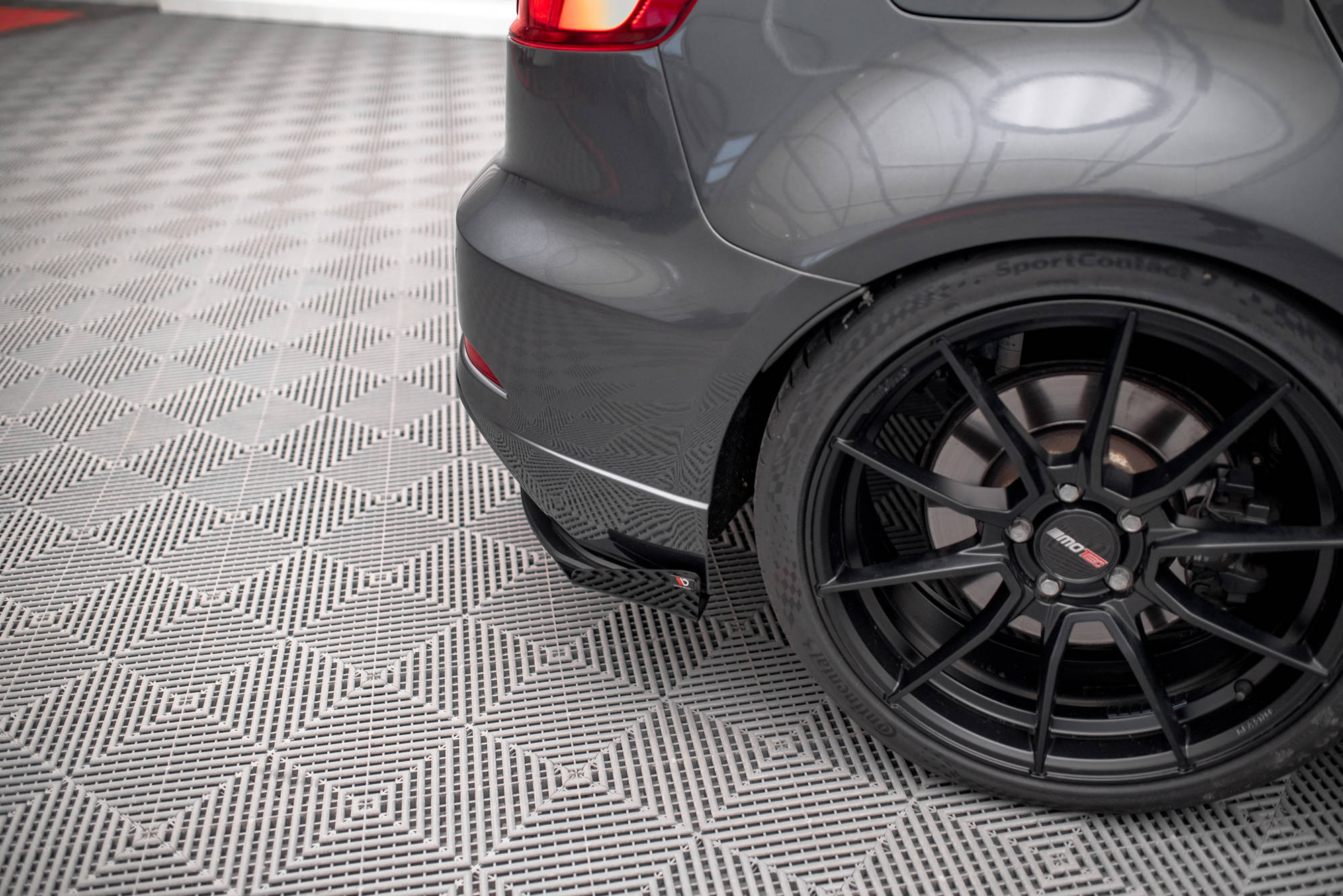 Hintere Seiten Flaps passend für Audi S3 Sportback 8V FL schwarz Hochglanz