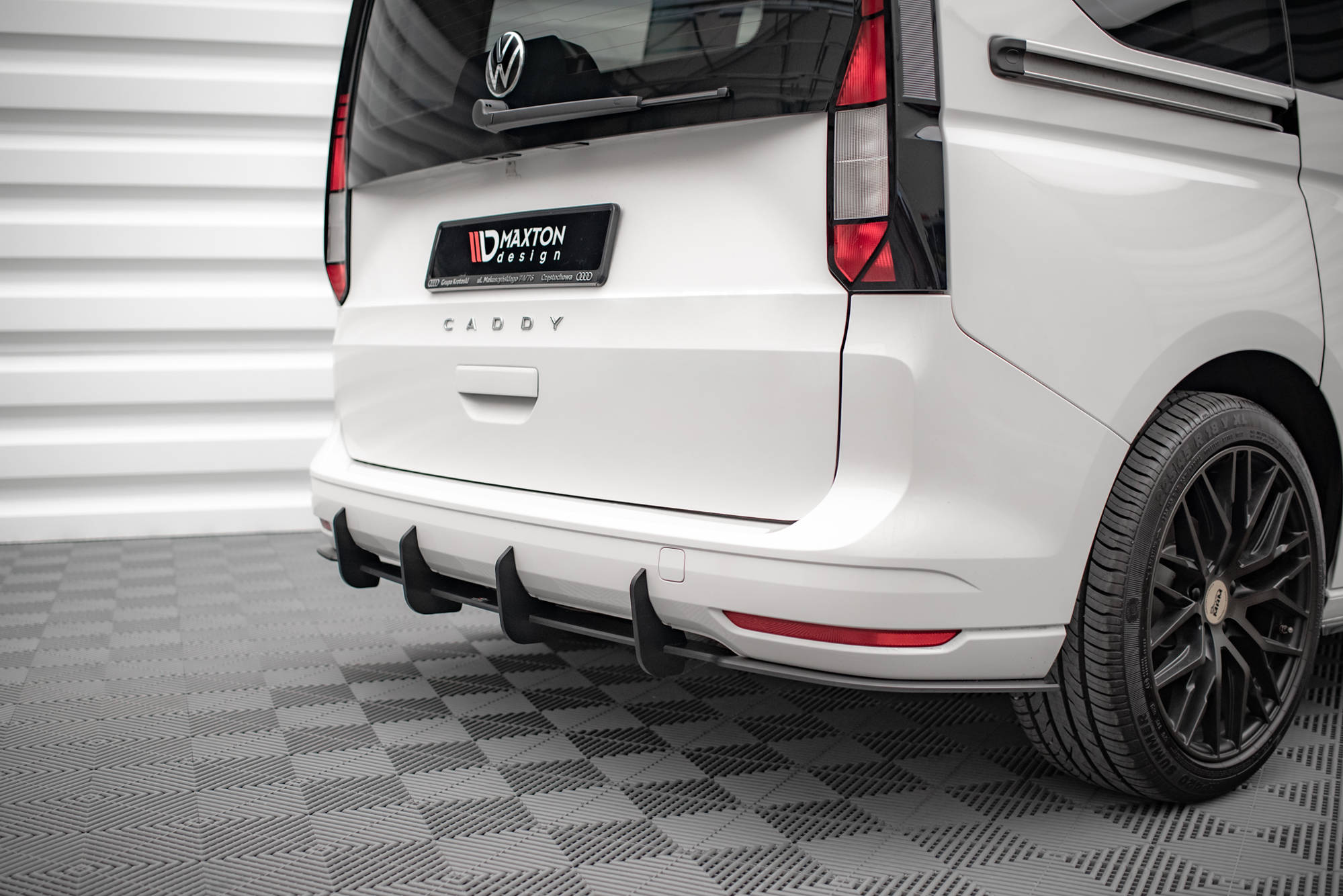 Street Pro Heckschürze Heck Ansatz Diffusor passend für VW Caddy Mk5 rot