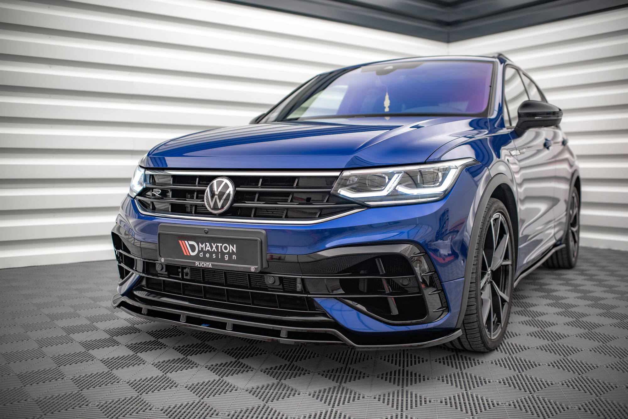 Street+ Spoilerlippe Front Ansatz V.1 passend für VW Tiguan R / R-Line Mk2 FL schwarz Hochglanz