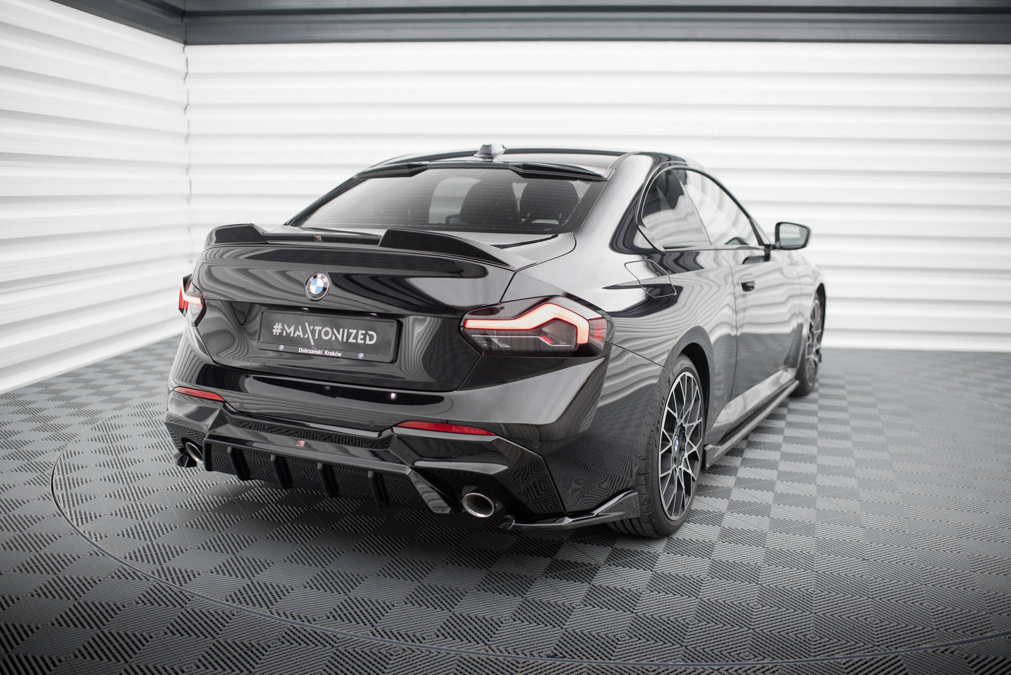 Street+ Heck Ansatz Flaps V.4 passend für BMW 2 G42 schwarz Hochglanz