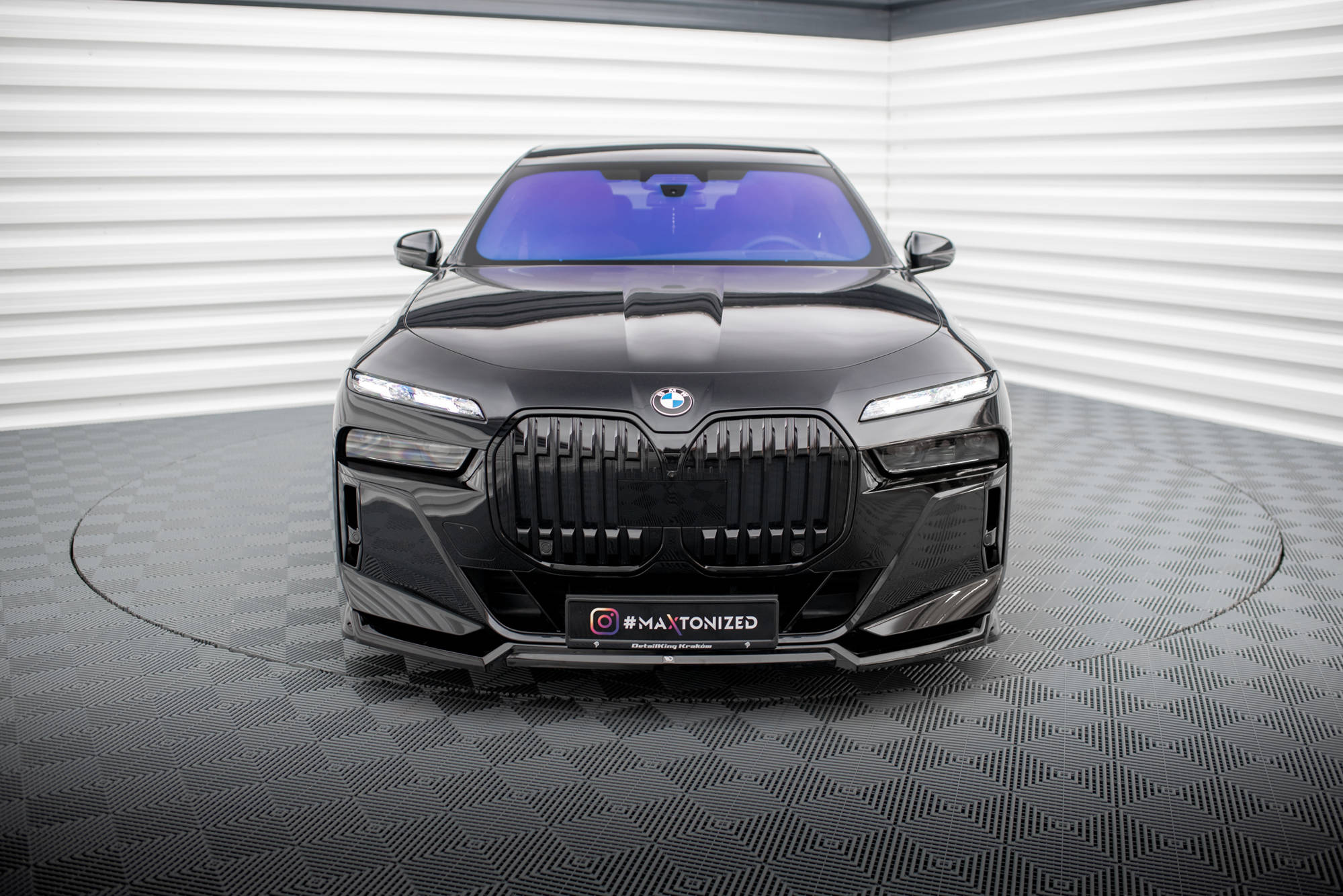 Street+ Spoilerlippe Front Ansatz V.3 passend für BMW 7 M-Paket / M760e / i7 M-Paket G70 schwarz Hochglanz