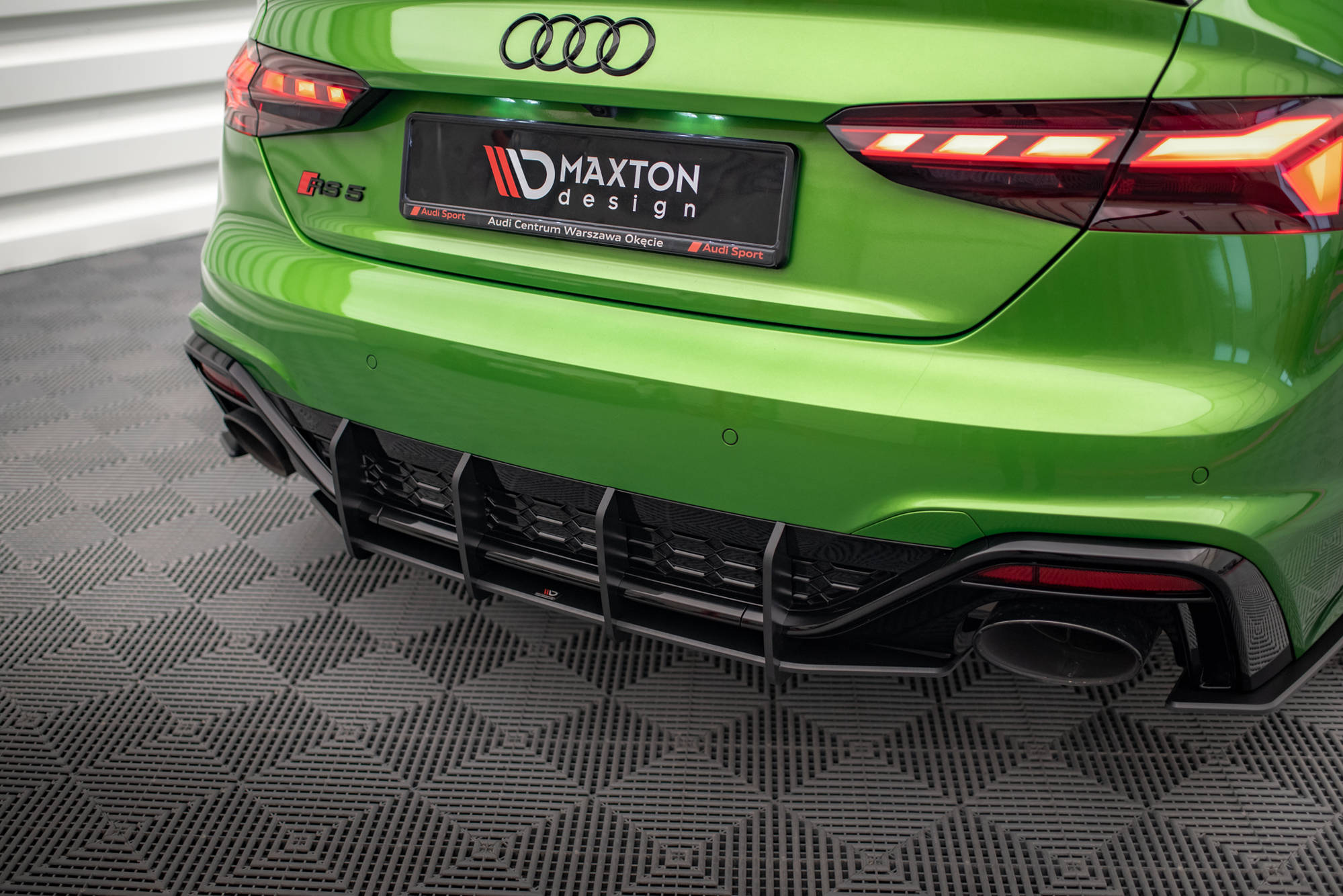 Street Pro Heckschürze Heck Ansatz Diffusor passend für Audi RS5 F5 FL rot