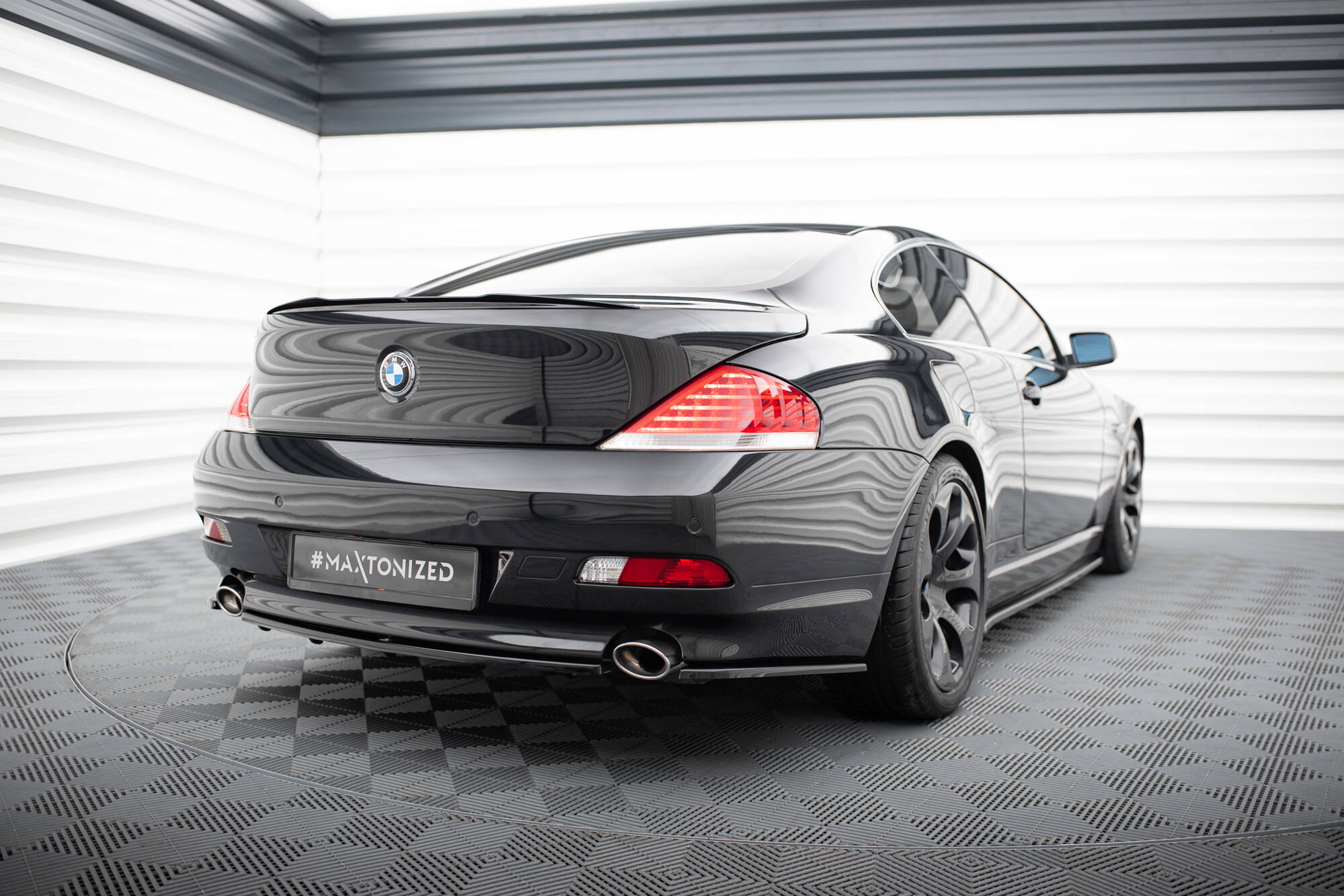 Spoiler CAP für BMW M6 / 6 E63 schwarz Hochglanz