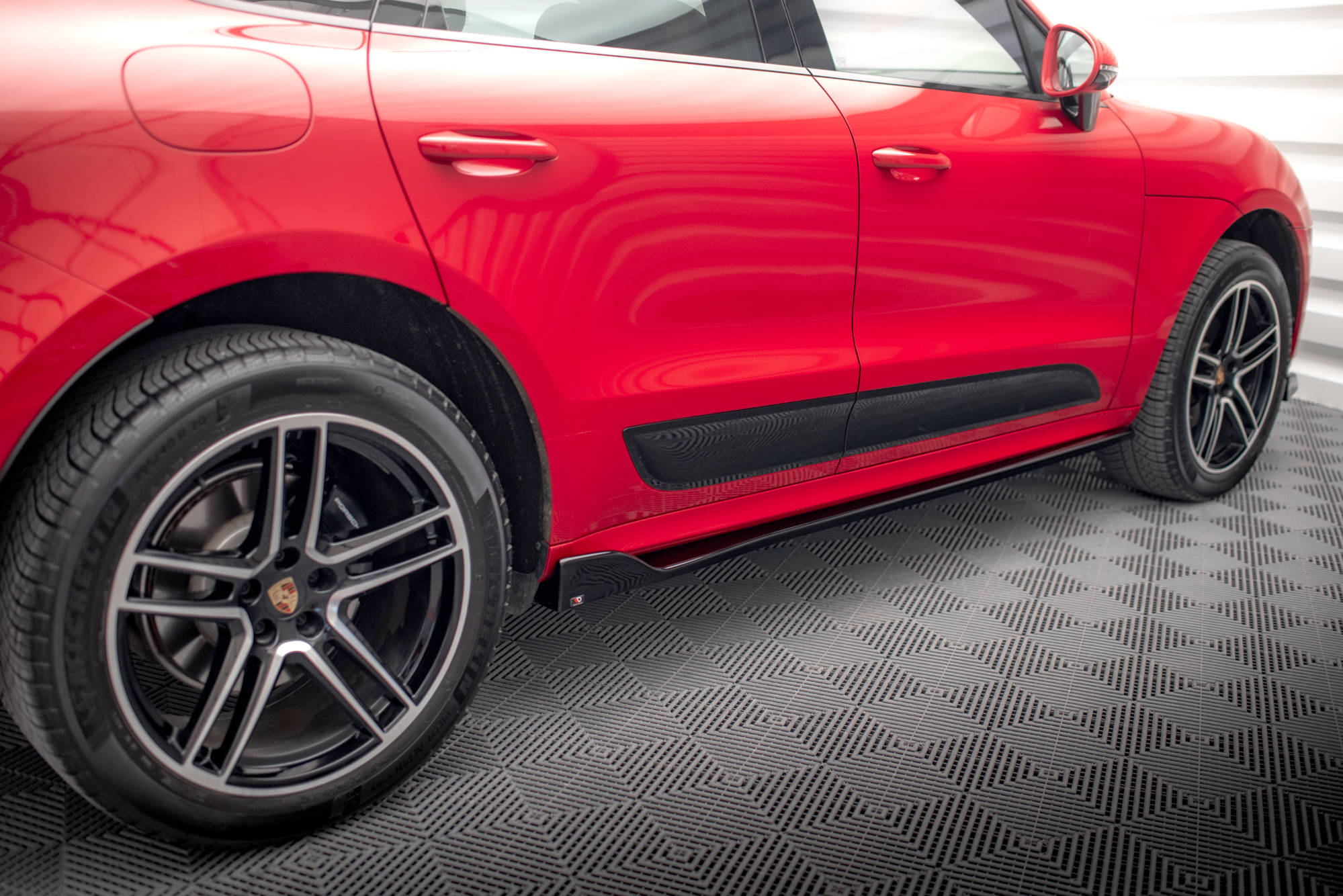 Street+ Seitenschweller Leisten V.2 passend für Porsche Macan Mk1 schwarz Hochglanz