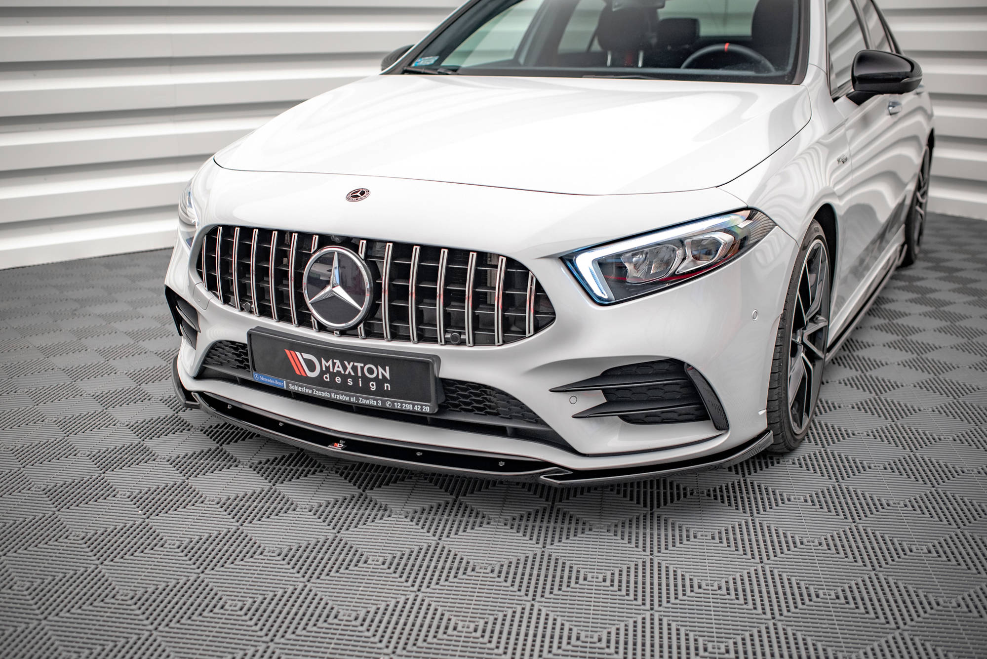 Street+ Spoilerlippe Front Ansatz V.5 passend für Mercedes A35 AMG / AMG-Line W177 schwarz Hochglanz