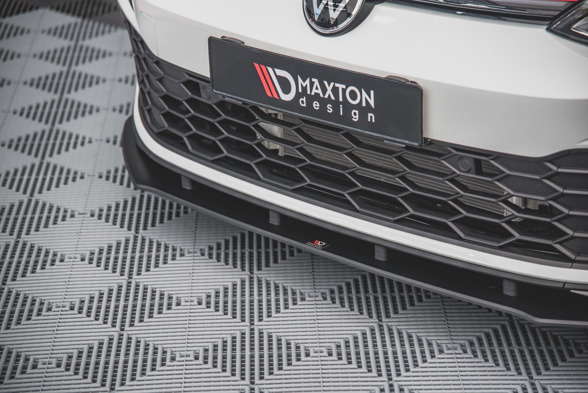 Street Pro Spoilerlippe Front Ansatz passend für VW Golf 8 GTI rot