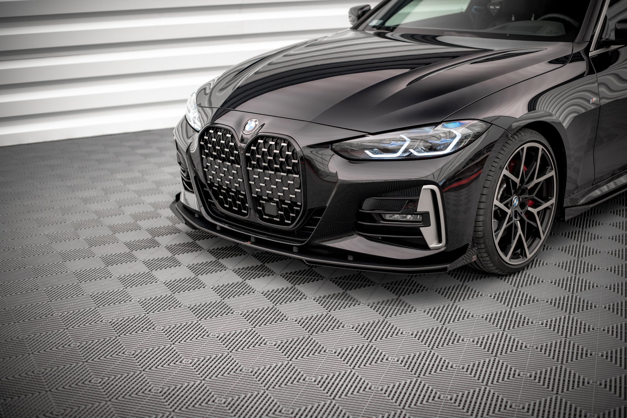Front Stoßstange Flaps passend für BMW 4er M-Paket / M440i G22 / G23 / G22 FL / G23 FL schwarz Hochglanz
