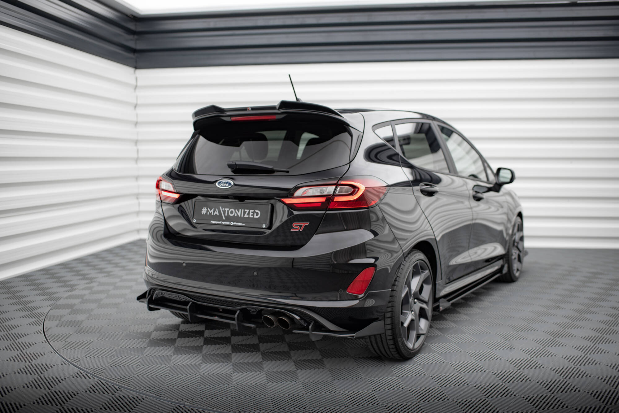 Seitenschweller Flaps für Ford Fiesta Mk8 ST schwarz Hochglanz