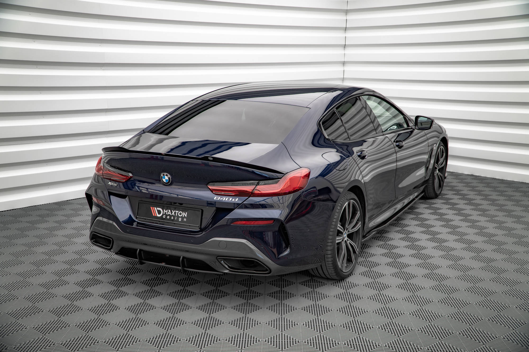 Street Pro Heckschürze Heck Ansatz Diffusor passend für BMW 8 Gran Coupe M-Paket G16 schwarz-rot