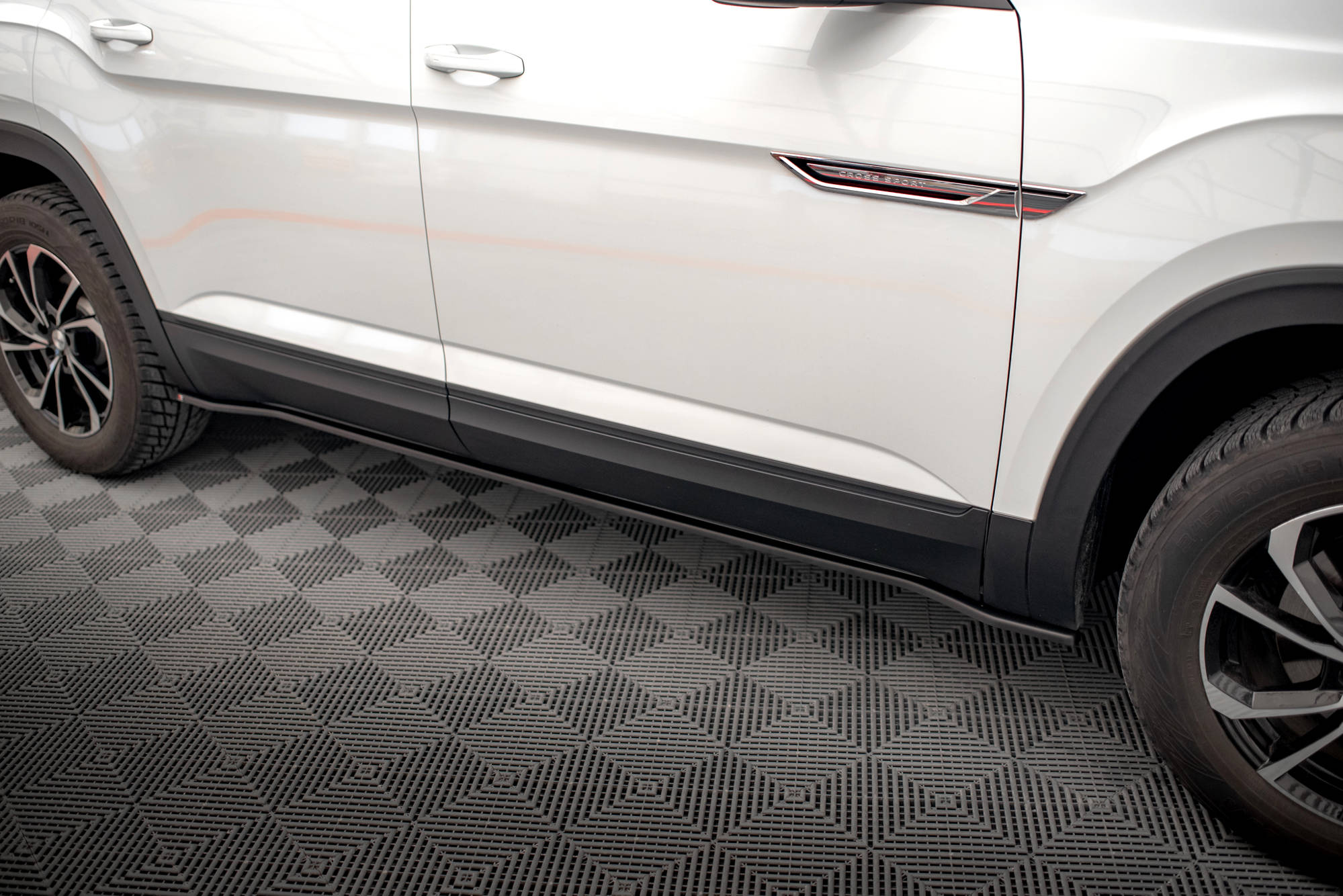 Street+ Seitenschweller Leisten passend für VW Atlas Cross Sport schwarz Hochglanz