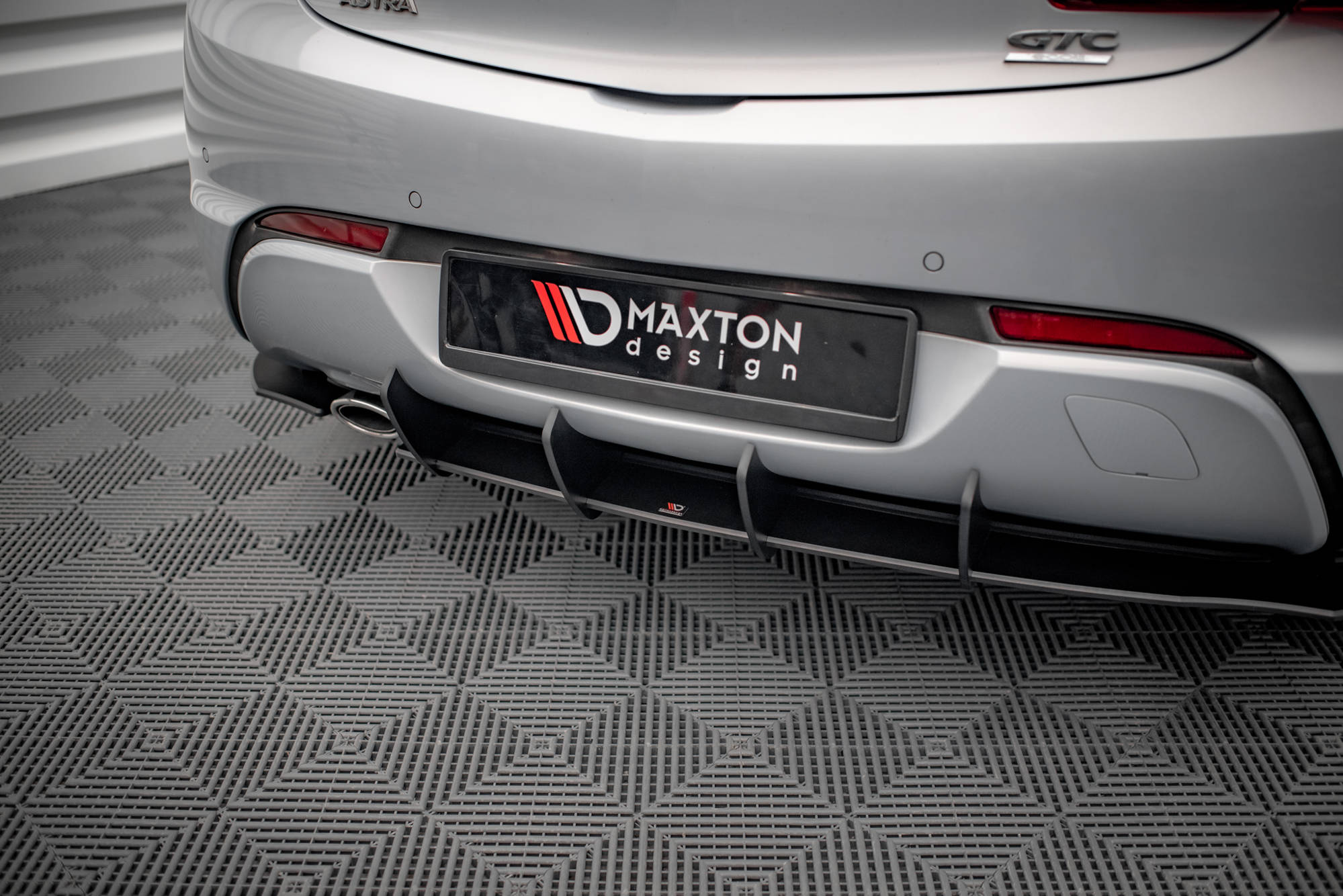 Street Pro Heckschürze Heck Ansatz Diffusor passend für Opel Astra GTC OPC-Line J rot