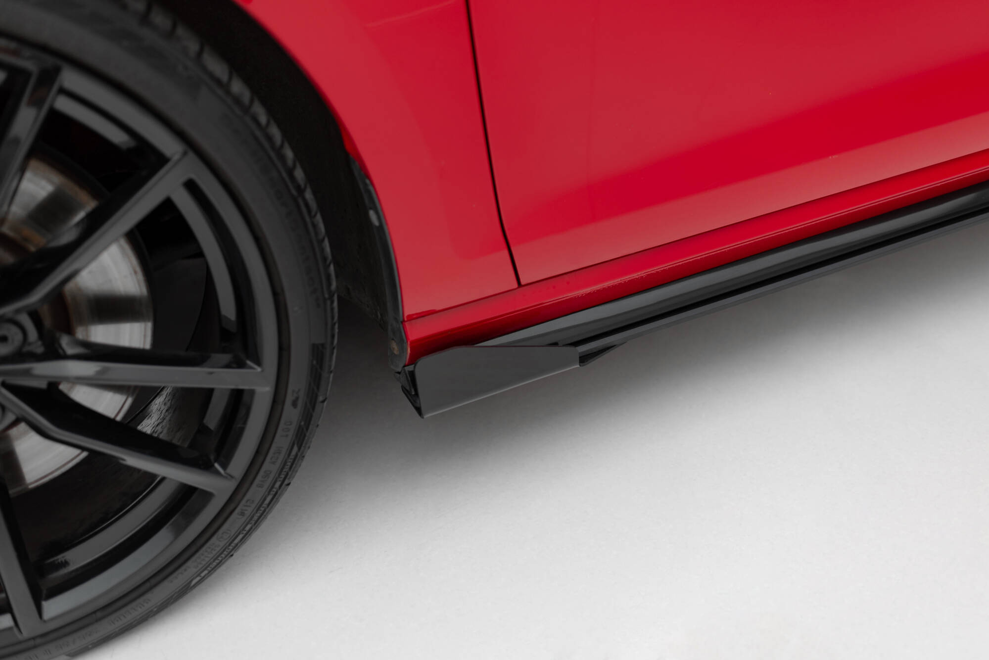 Seitenschweller Flaps passend für VW Golf R / R-Line Mk7 FL schwarz Hochglanz