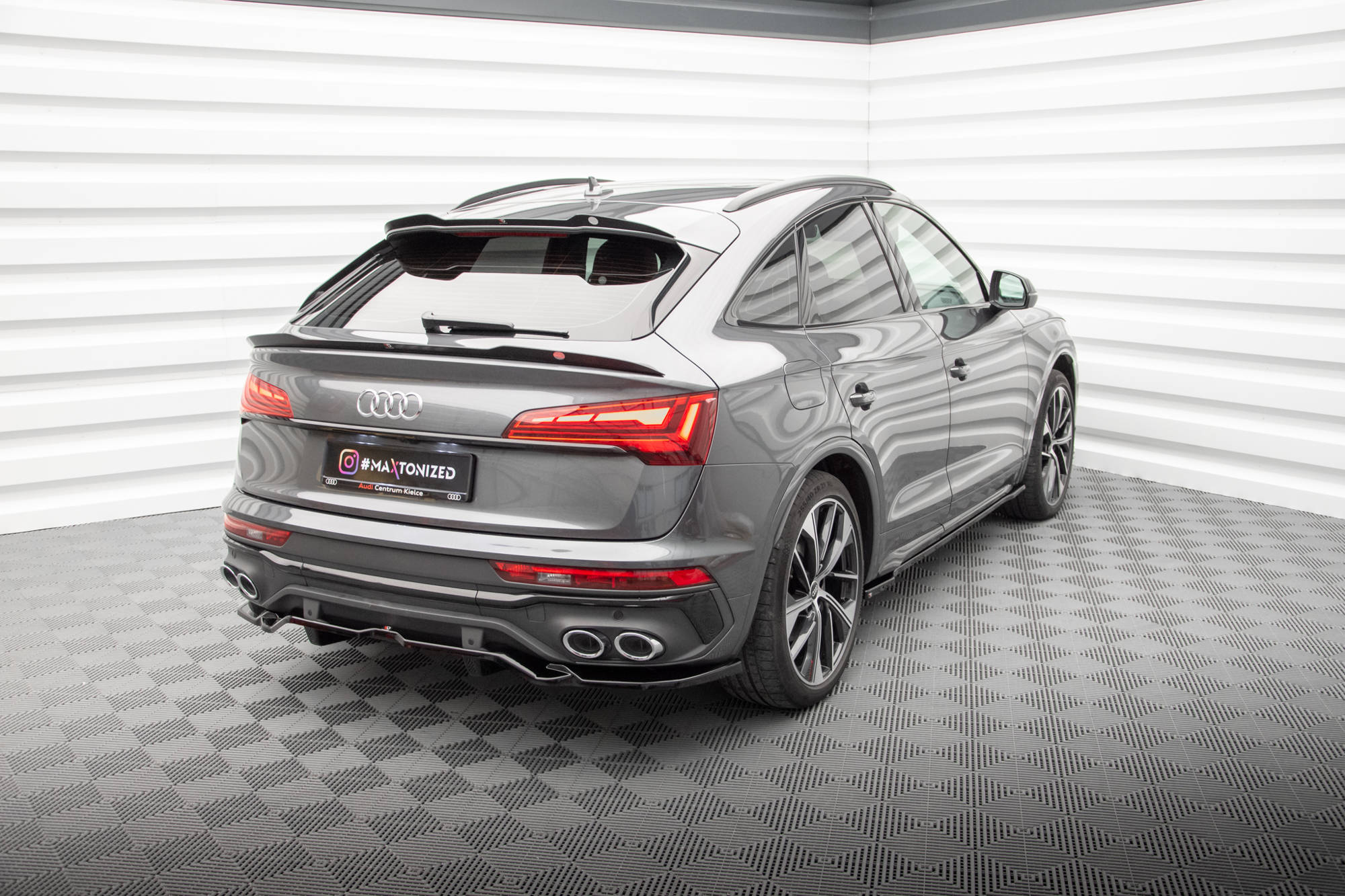 Unterer Heck Spoiler Aufsatz Abrisskante passend für Audi SQ5 / Q5 S-Line Sportback Mk2 FL schwarz Hochglanz
