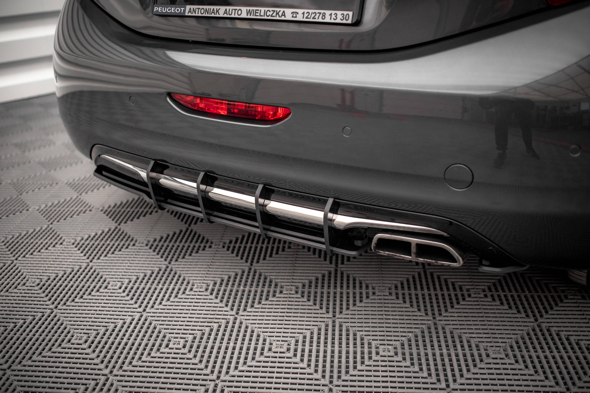 Street Pro Heckschürze Heck Ansatz Diffusor passend für Peugeot 208 GTi Mk1 rot