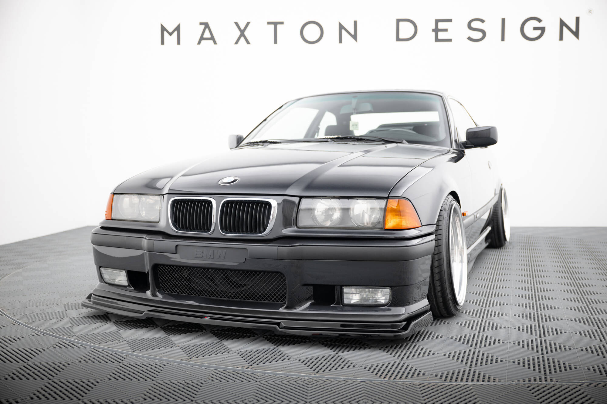Front Ansatz V.1 für BMW M3 / 3 M-Paket E36 Coupe schwarz Hochglanz