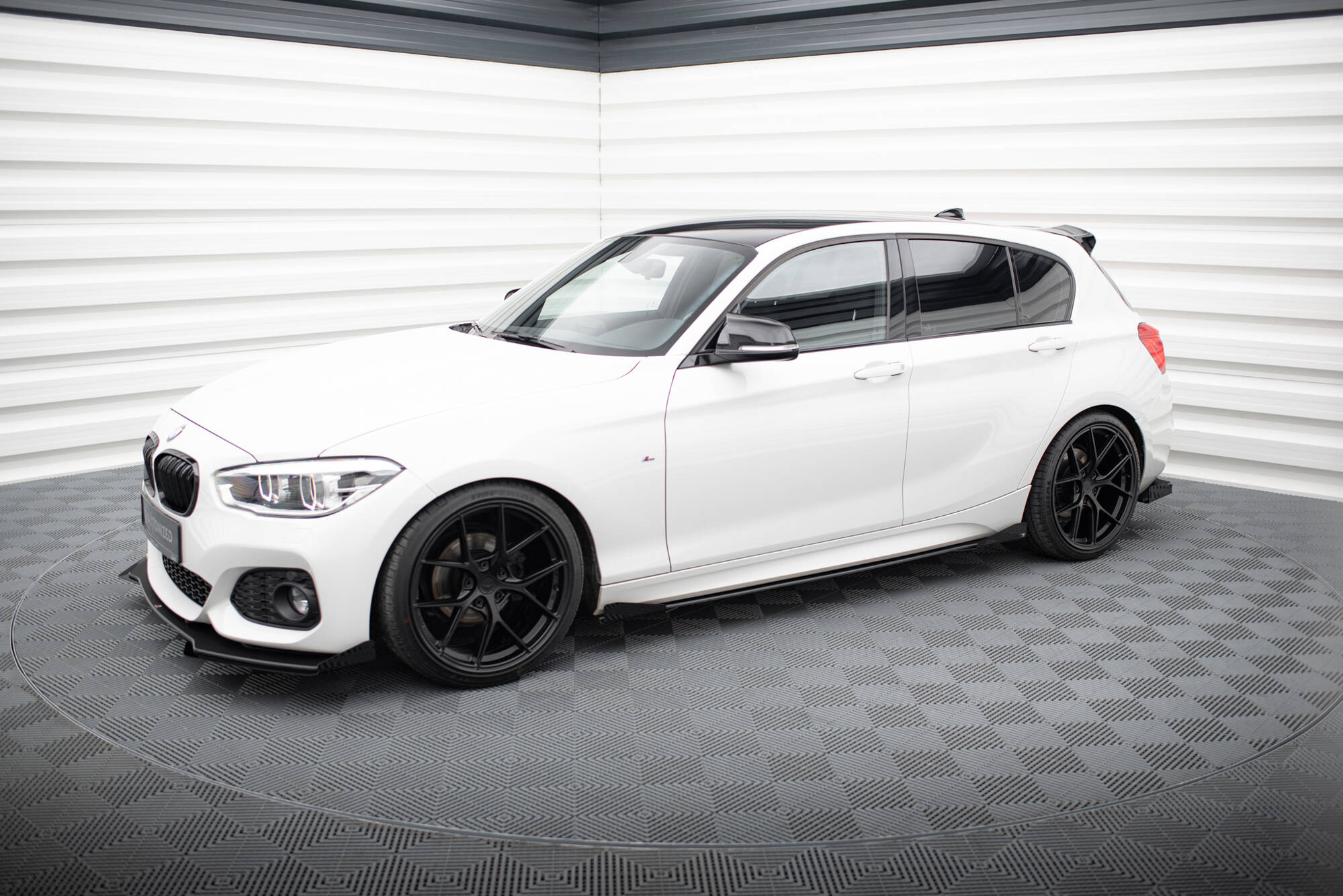 Seitenschweller Flaps passend für BMW 1er F20 M135i / M140i / M-Paket schwarz Hochglanz