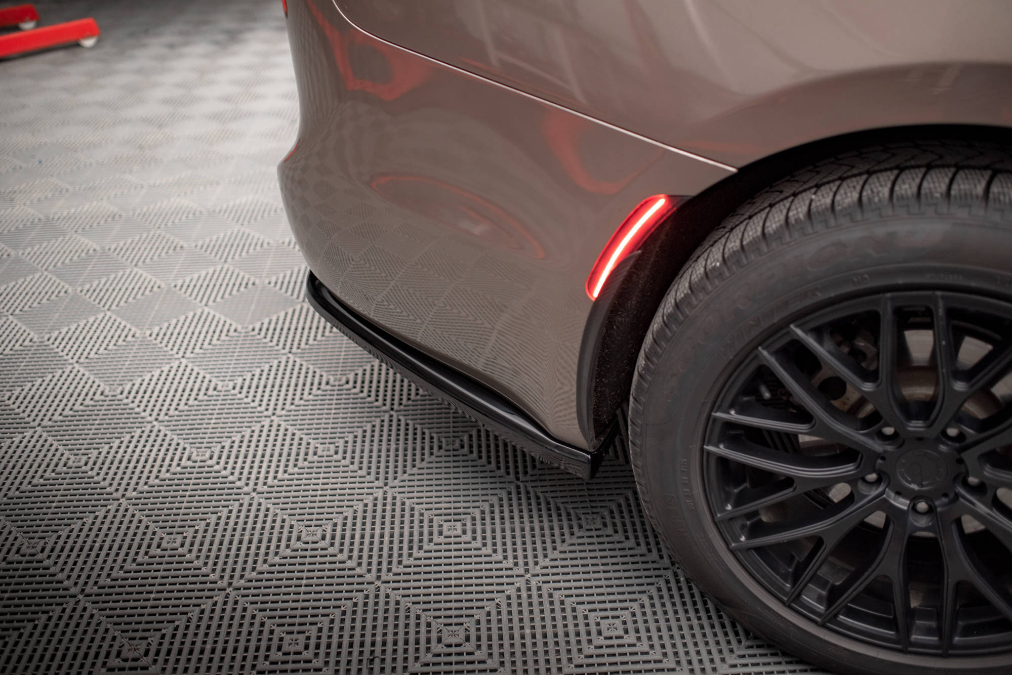 Diffusor Heckansatz passend für Chrysler Pacifica Mk2 schwarz Hochglanz