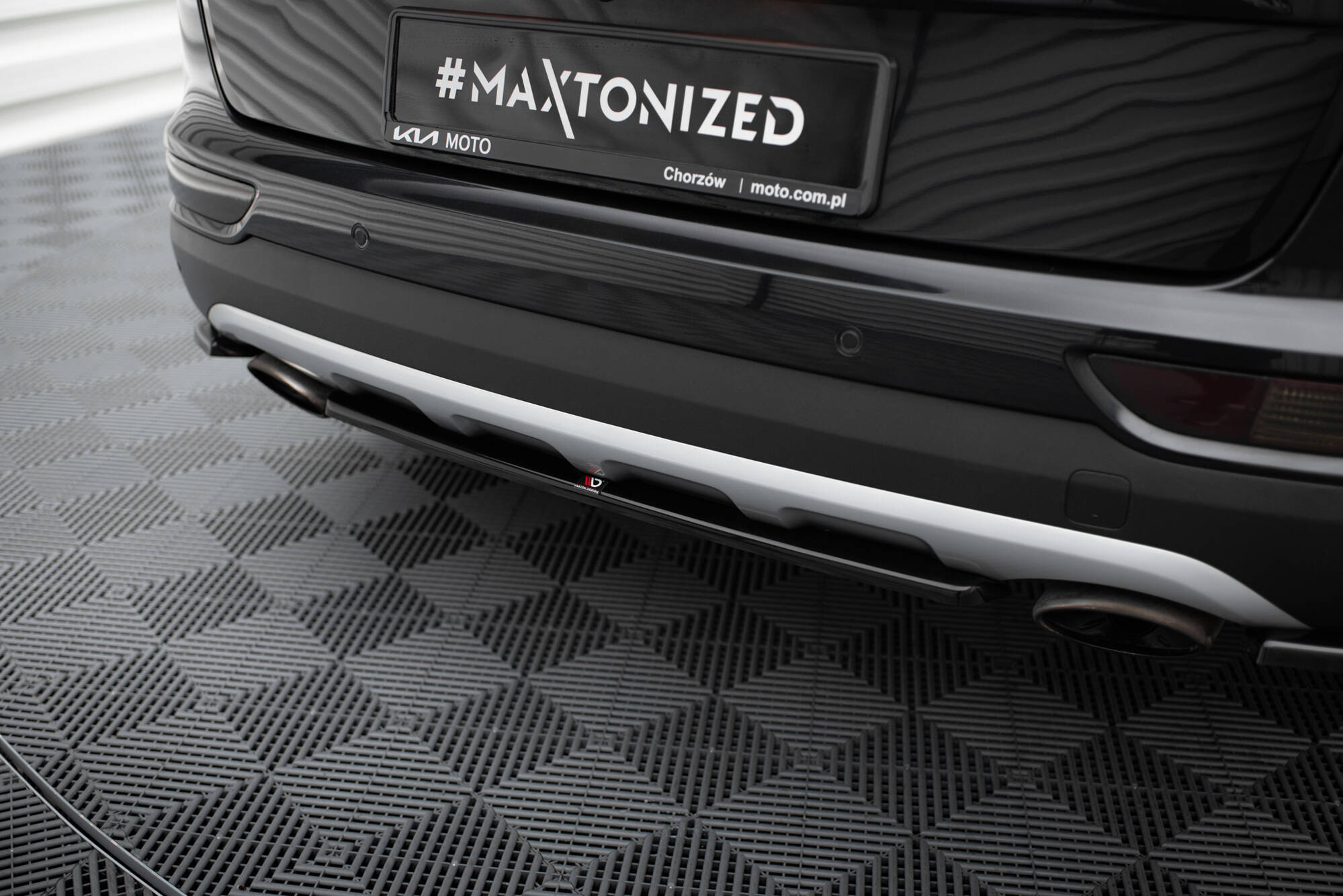 Street+ Mittlerer Diffusor Heck Ansatz passend für Kia SPORTAGE mk4 GT-Line schwarz Hochglanz