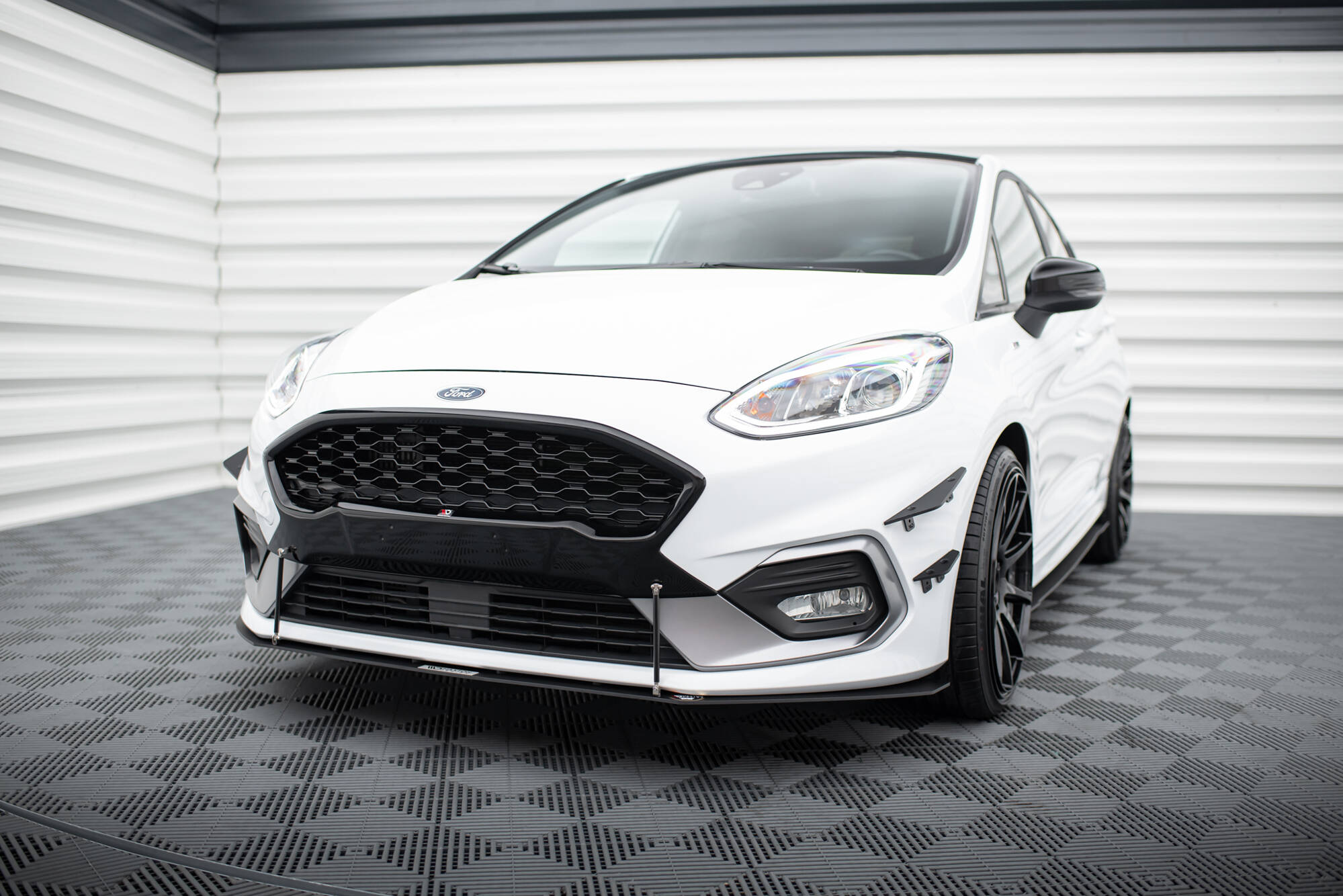 Front Sport Diffusor V.2 Ford Fiesta Mk8 ST / ST-Line schwarz Hochglanz