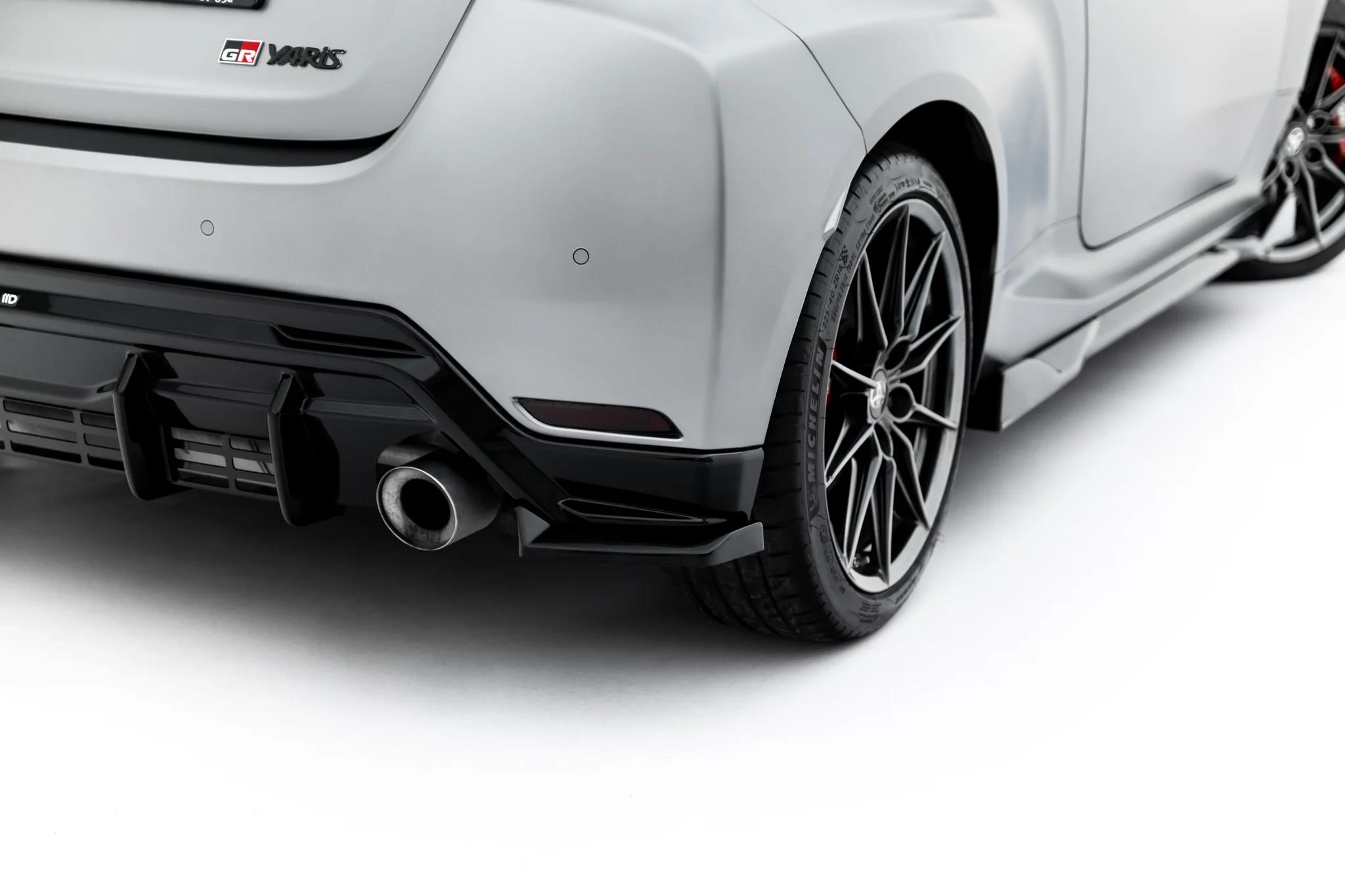 Diffusor Flaps V.3 passend für Toyota GR Yaris Mk4 Facelift schwarz Hochglanz