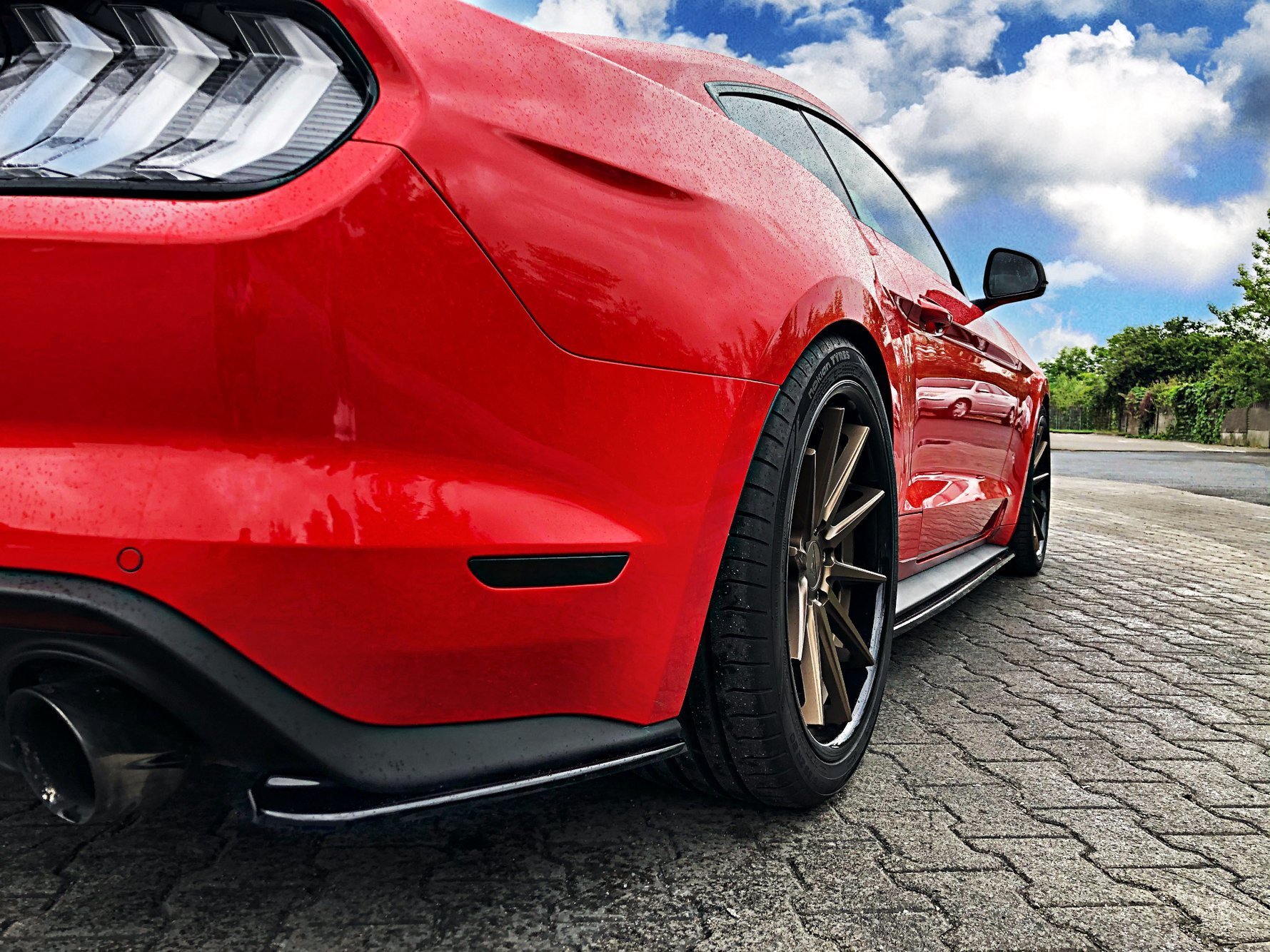 Street+ Heck Ansatz Flaps passend für Ford Mustang Mk. 6 FL schwarz Hochglanz