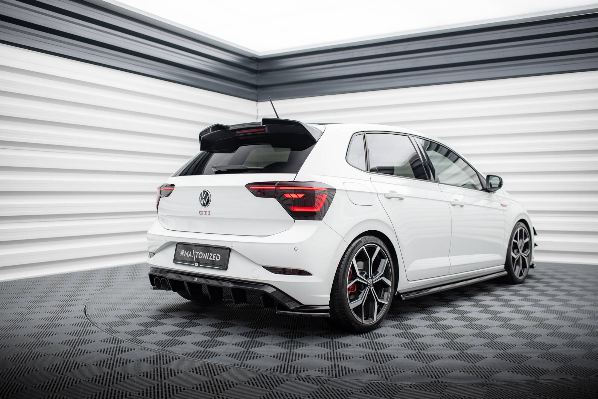 Street+ Heck Ansatz Diffusor passend für VW Polo GTI Mk6 FL schwarz Hochglanz