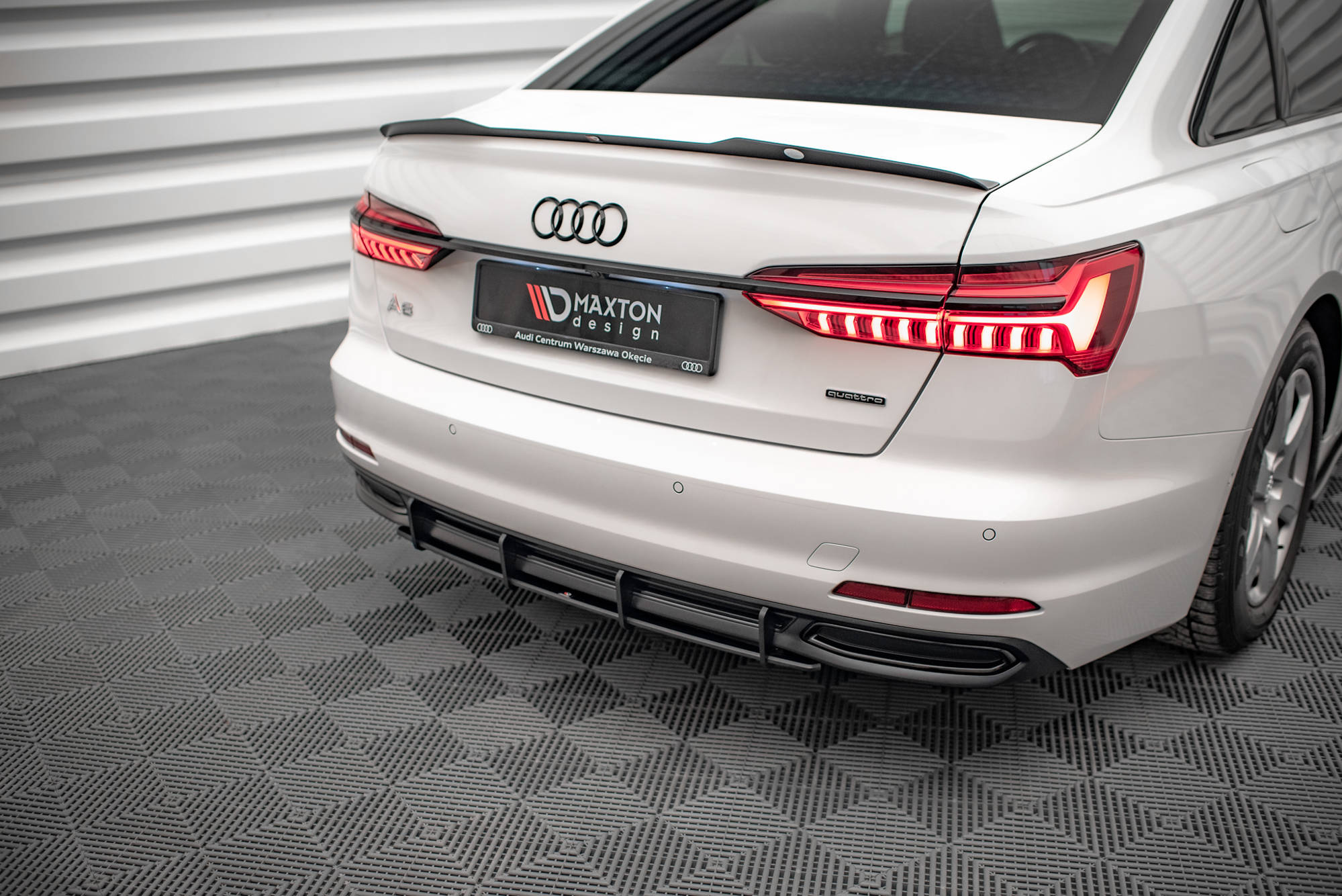 Street Pro Heckschürze Heck Ansatz Diffusor passend für Audi A6 C8 schwarz-rot