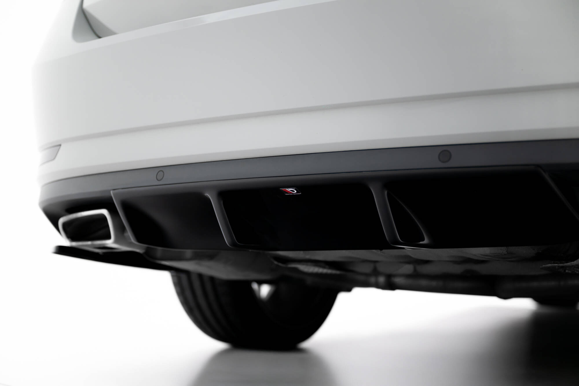 Street+ Heck Ansatz Diffusor V.1 passend für Skoda Superb Liftback / Combi Mk3 schwarz Hochglanz