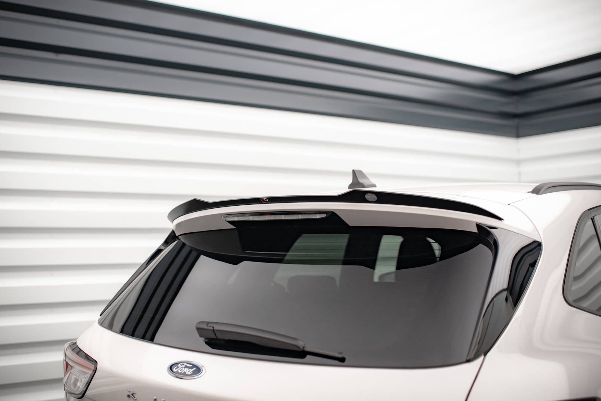 Heck Spoiler Aufsatz Abrisskante passend für Ford Kuga ST-Line Mk3 schwarz Hochglanz