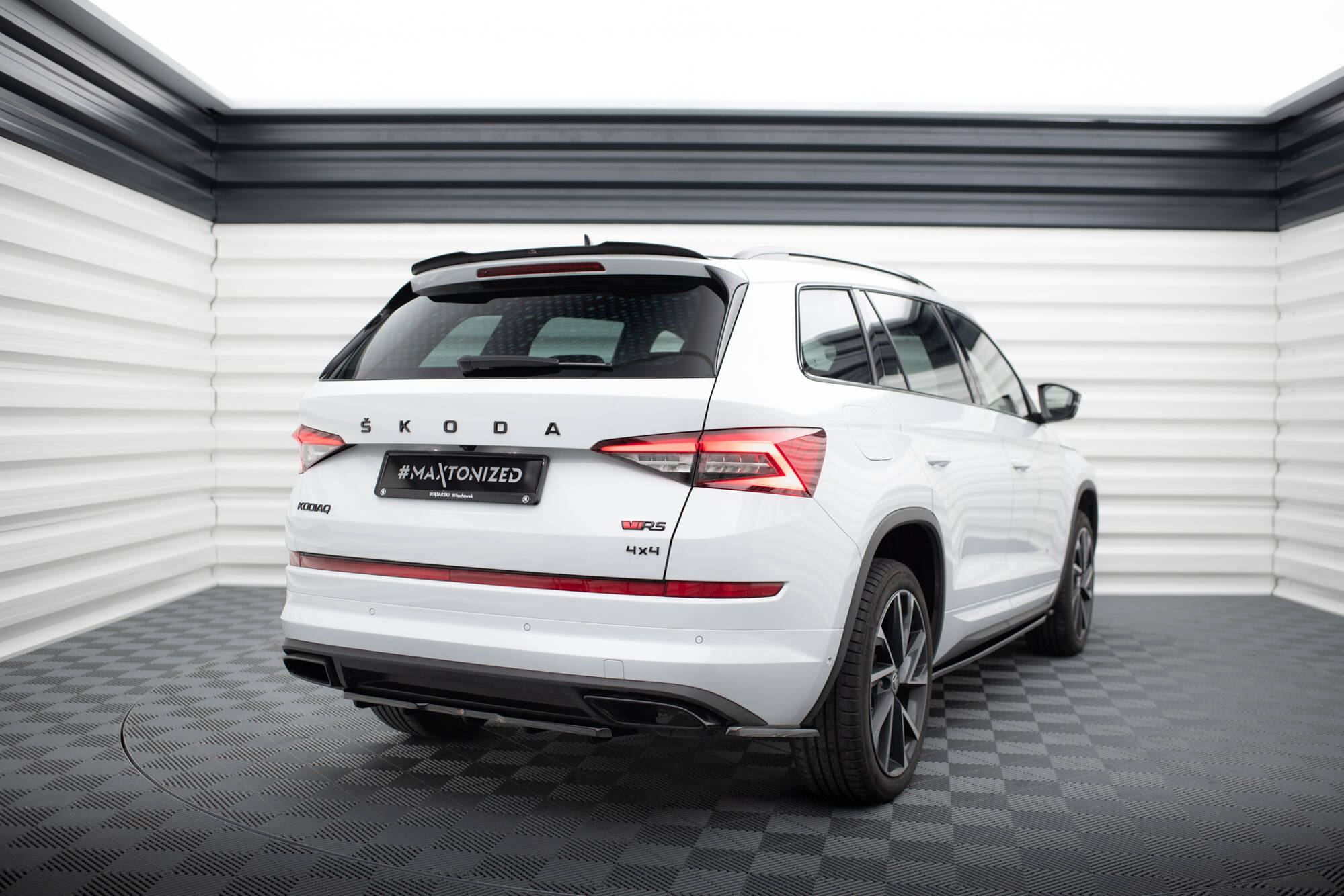 Heck Ansatz Flaps Diffusor für Skoda Kodiaq RS Mk1 / Mk1 Facelift schwarz Hochglanz