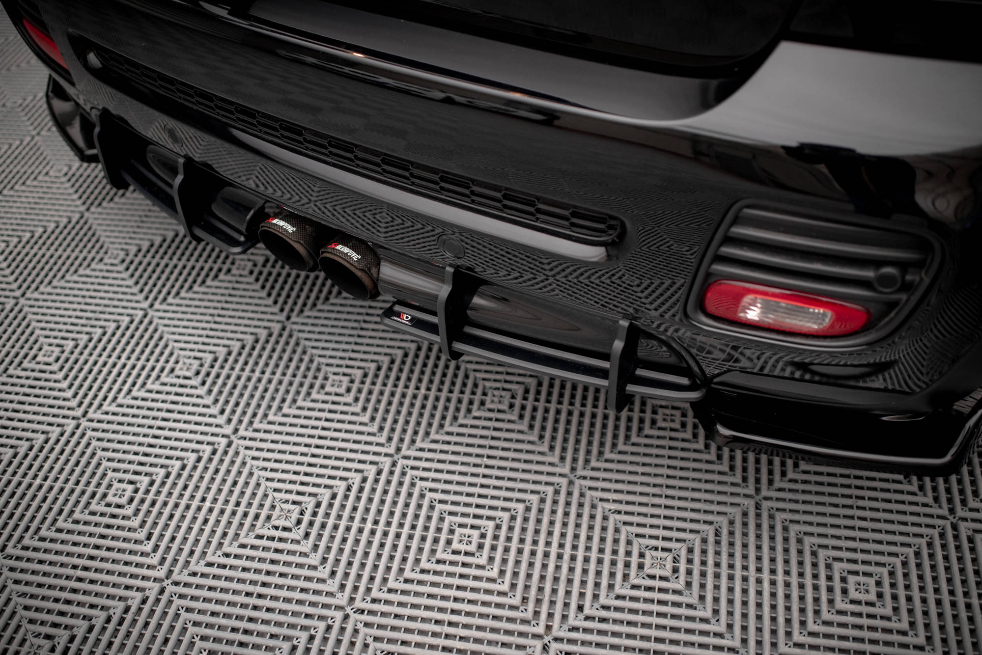 Street Pro Heckschürze Heck Ansatz Diffusor passend für Mini Cooper John Cooper Works R56 rot