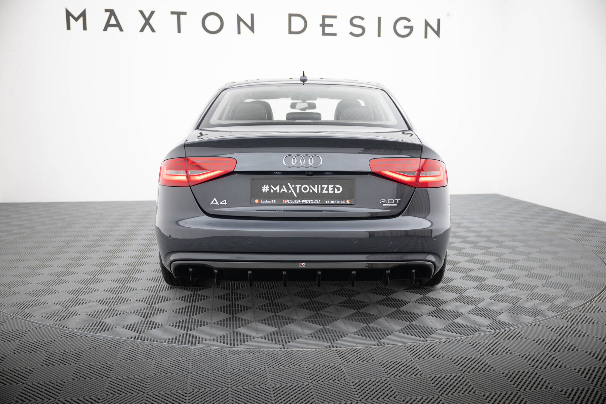 Street+ Heck Ansatz Diffusor passend für Audi A4 B8 FL Version ohne Auspuff schwarz Hochglanz