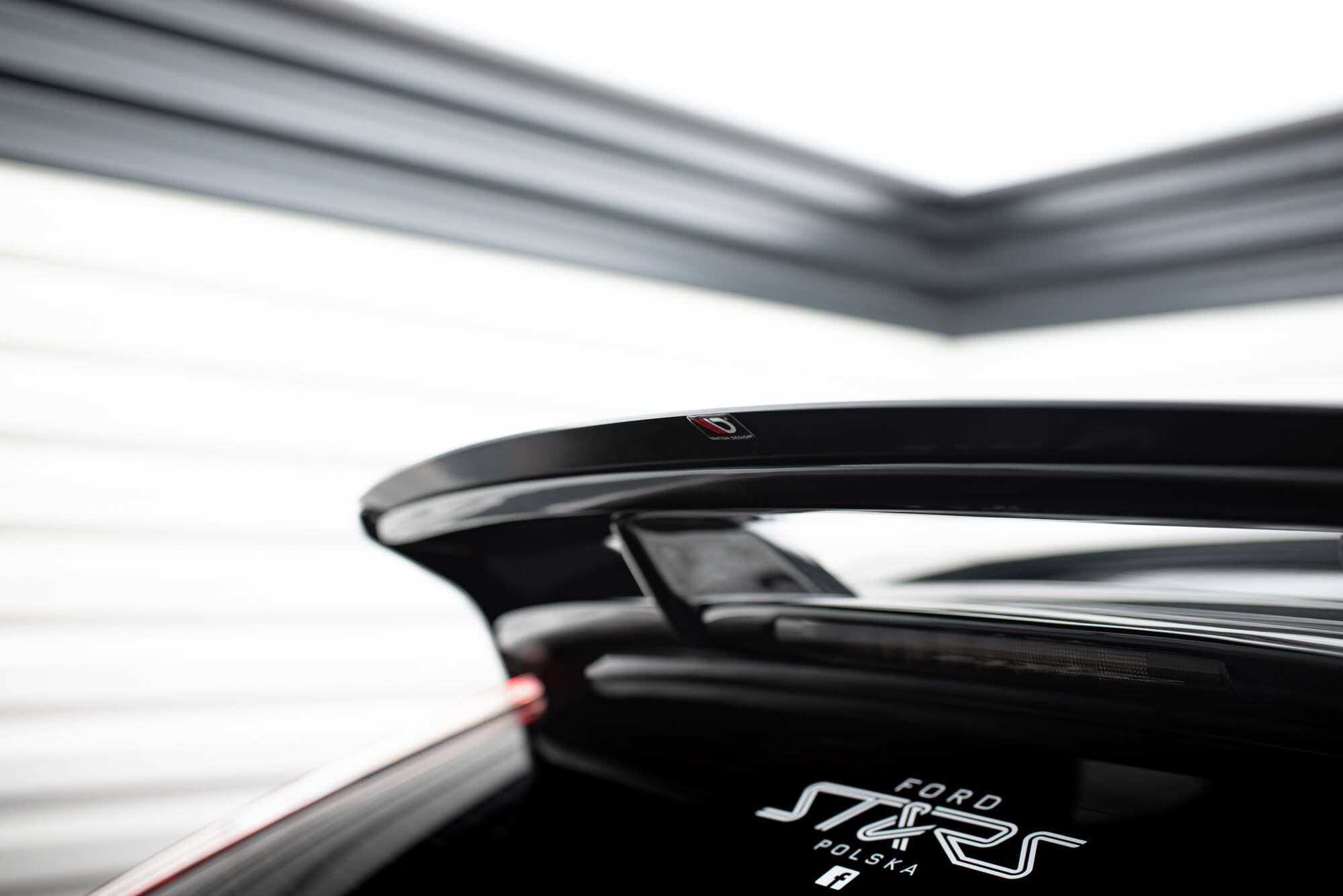 Heck Spoiler Aufsatz Abrisskante passend für Ford Focus RS Mk2 schwarz Hochglanz