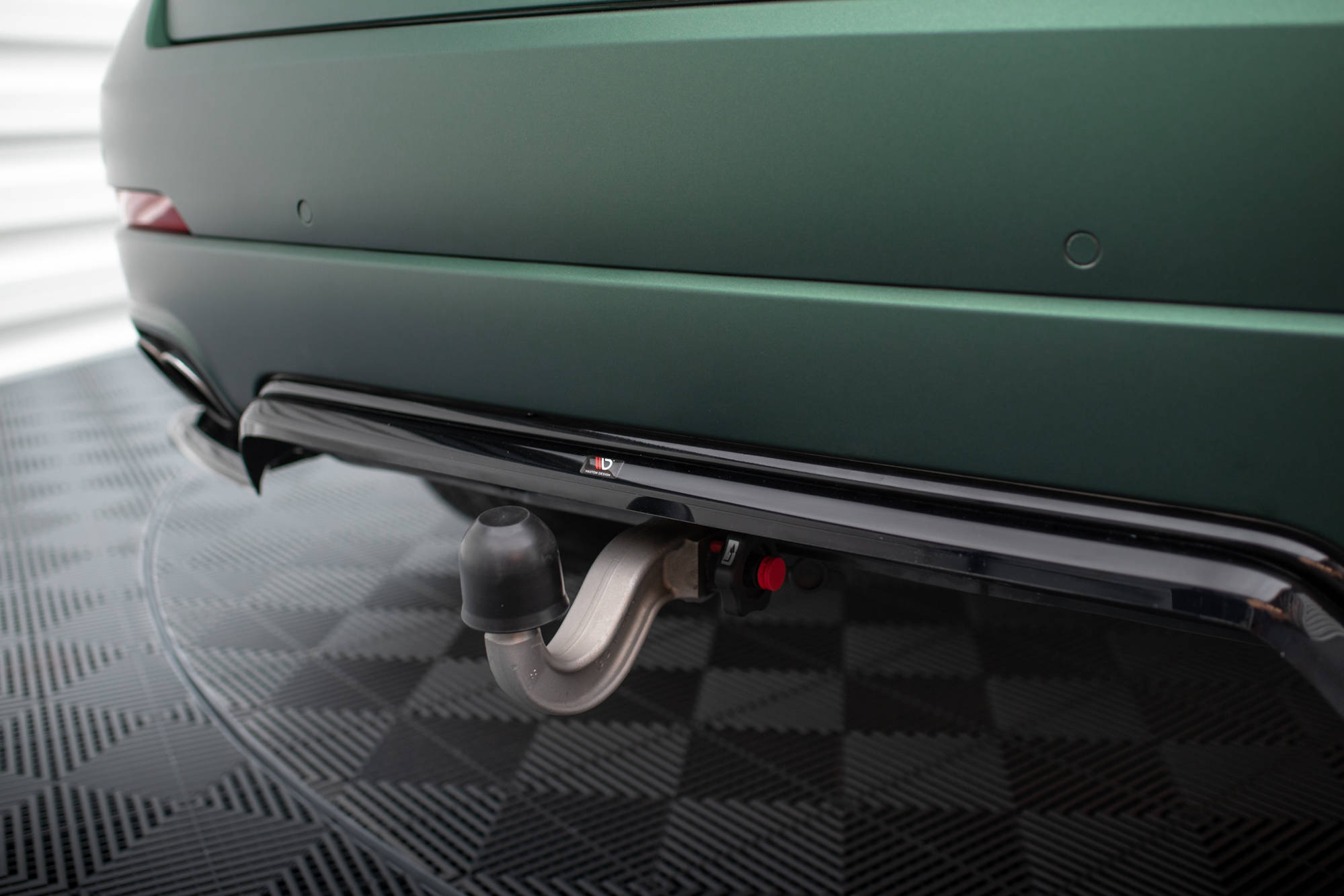 Diffusor Heckansatz passend für Maserati Levante Mk1 schwarz Hochglanz