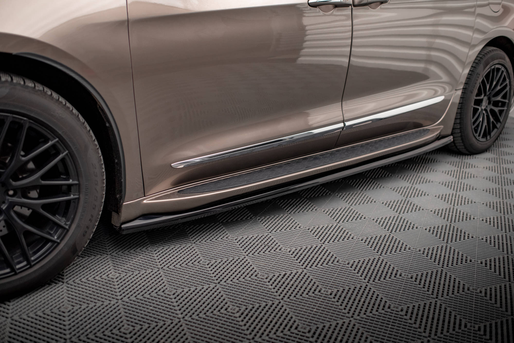 Seitenschweller Ansatz Paar V.1 passend für Chrysler Pacifica Mk2 schwarz Hochglanz
