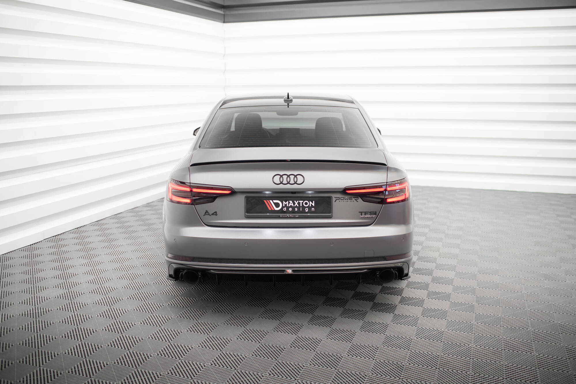 Street+ Heck Ansatz Flaps V.3 passend für Audi A4 S-line B9 schwarz Hochglanz