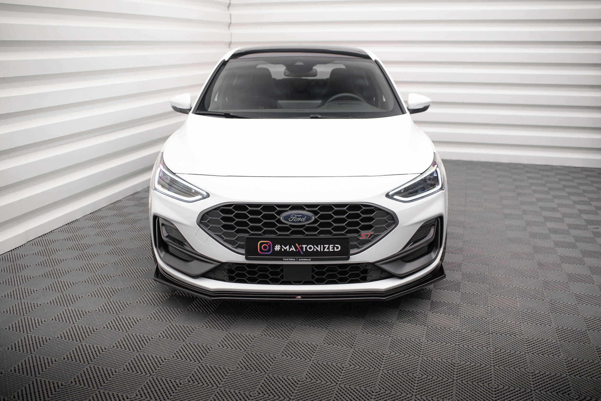 Front Ansatz V.5 für Ford Focus ST / ST-Line Mk4 Facelift schwarz Hochglanz
