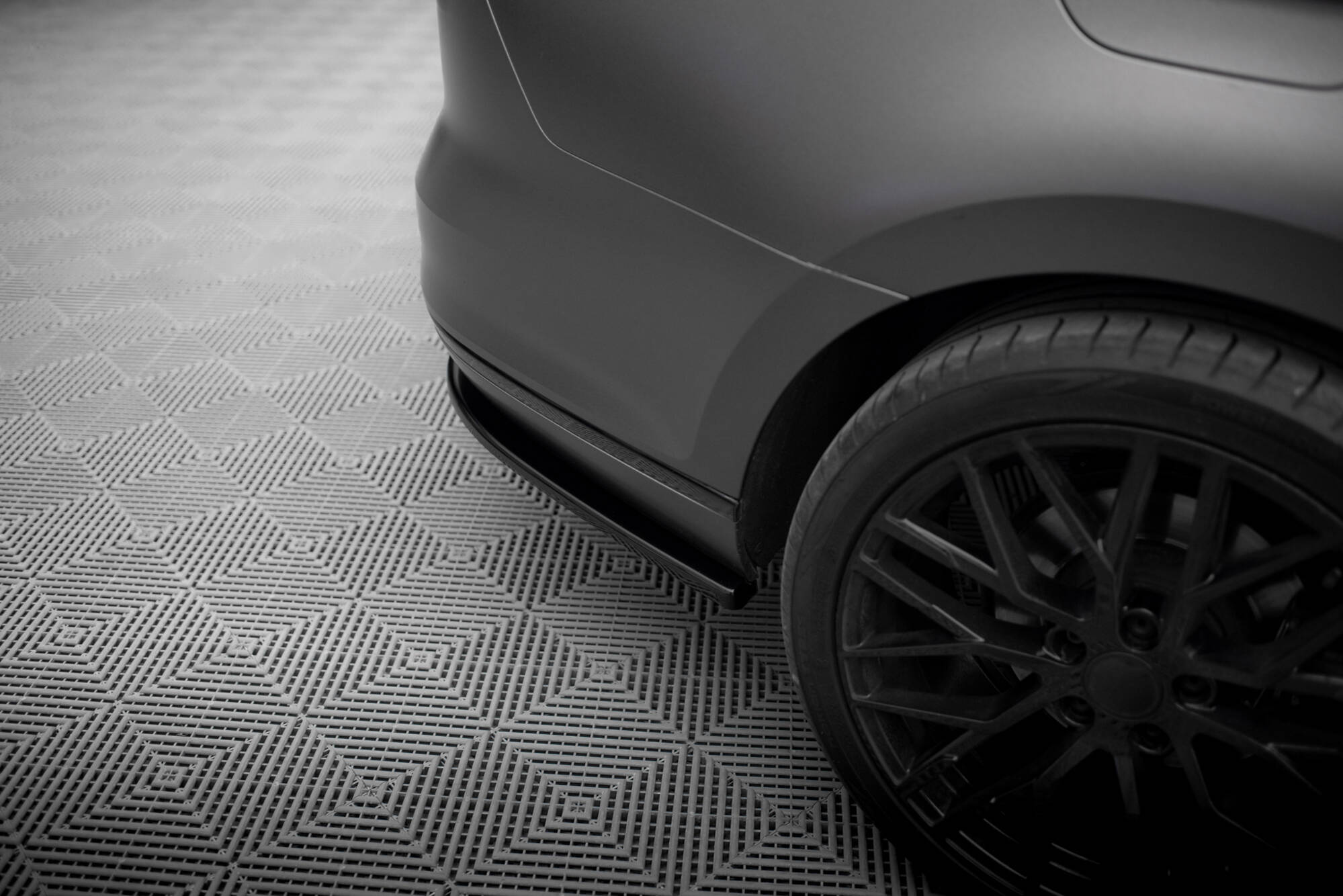 Diffusor Heckansatz passend für VW Passat R-Line B8 schwarz Hochglanz