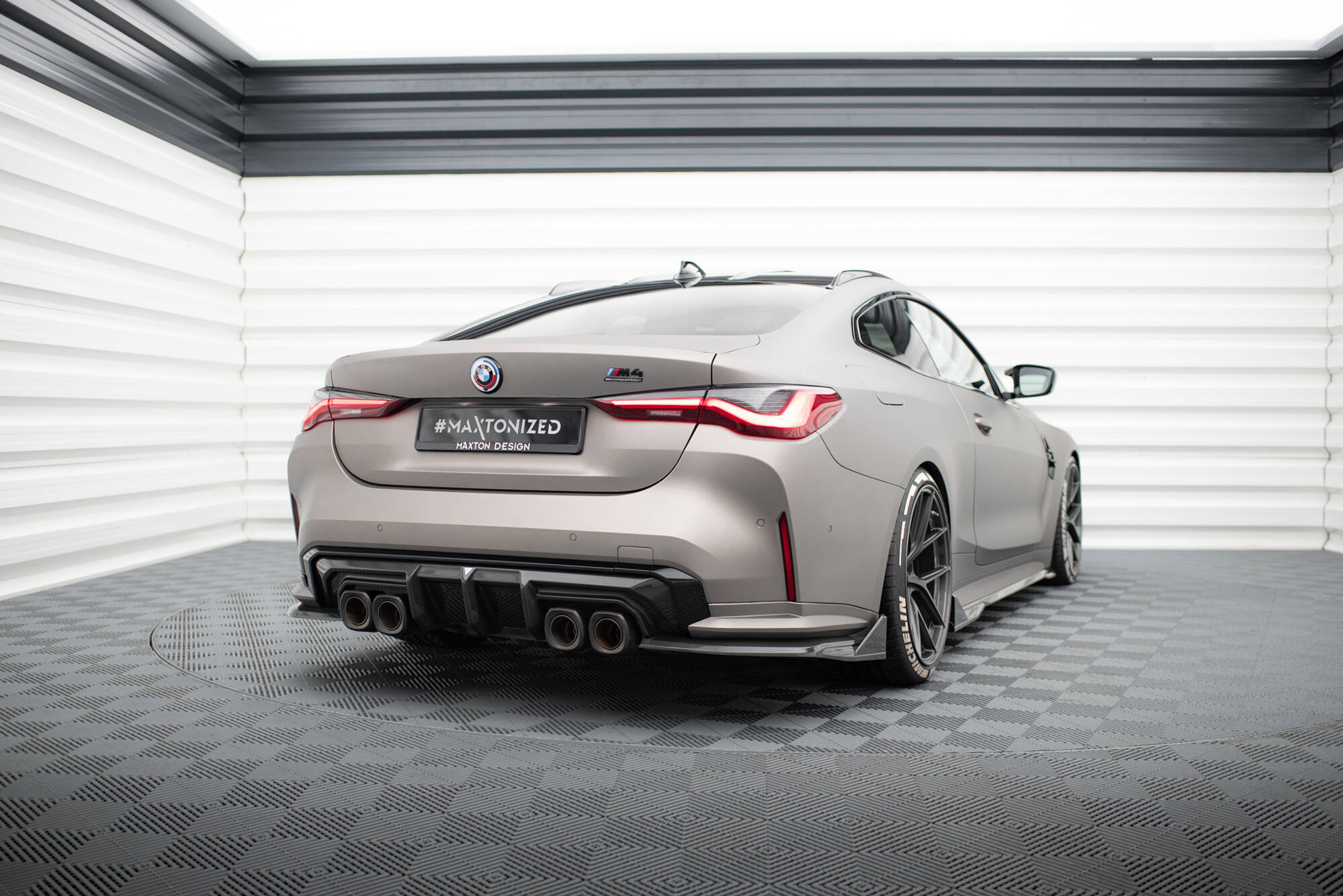 Carbon Fiber Heck Ansatz Flaps passend für BMW M4 G82 / G82 FL