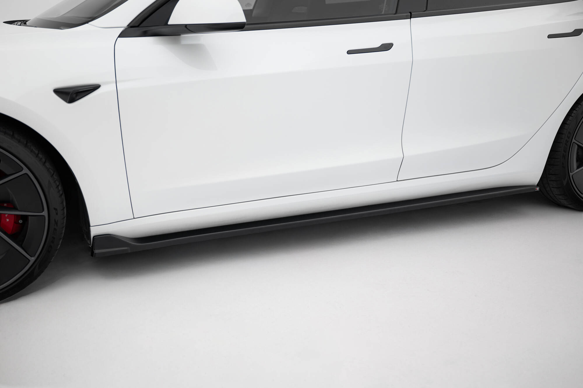 Seitenschweller Ansatz Paar V.3 passend für Tesla Model 3 Performance Mk1 FL schwarz Hochglanz