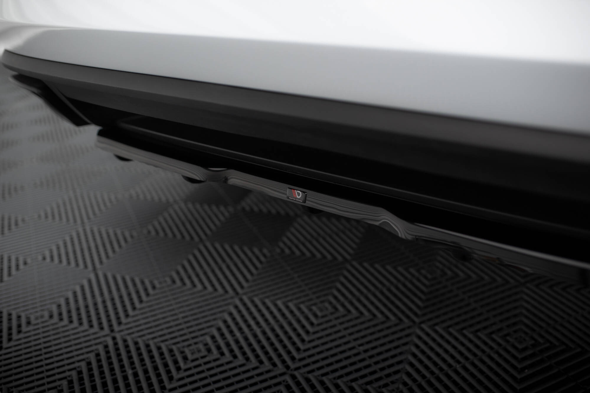 Mittlerer Cup Diffusor DTM Look Heck Ansatz für Skoda Kodiaq RS Mk1 / Mk1 Facelift schwarz Hochglanz