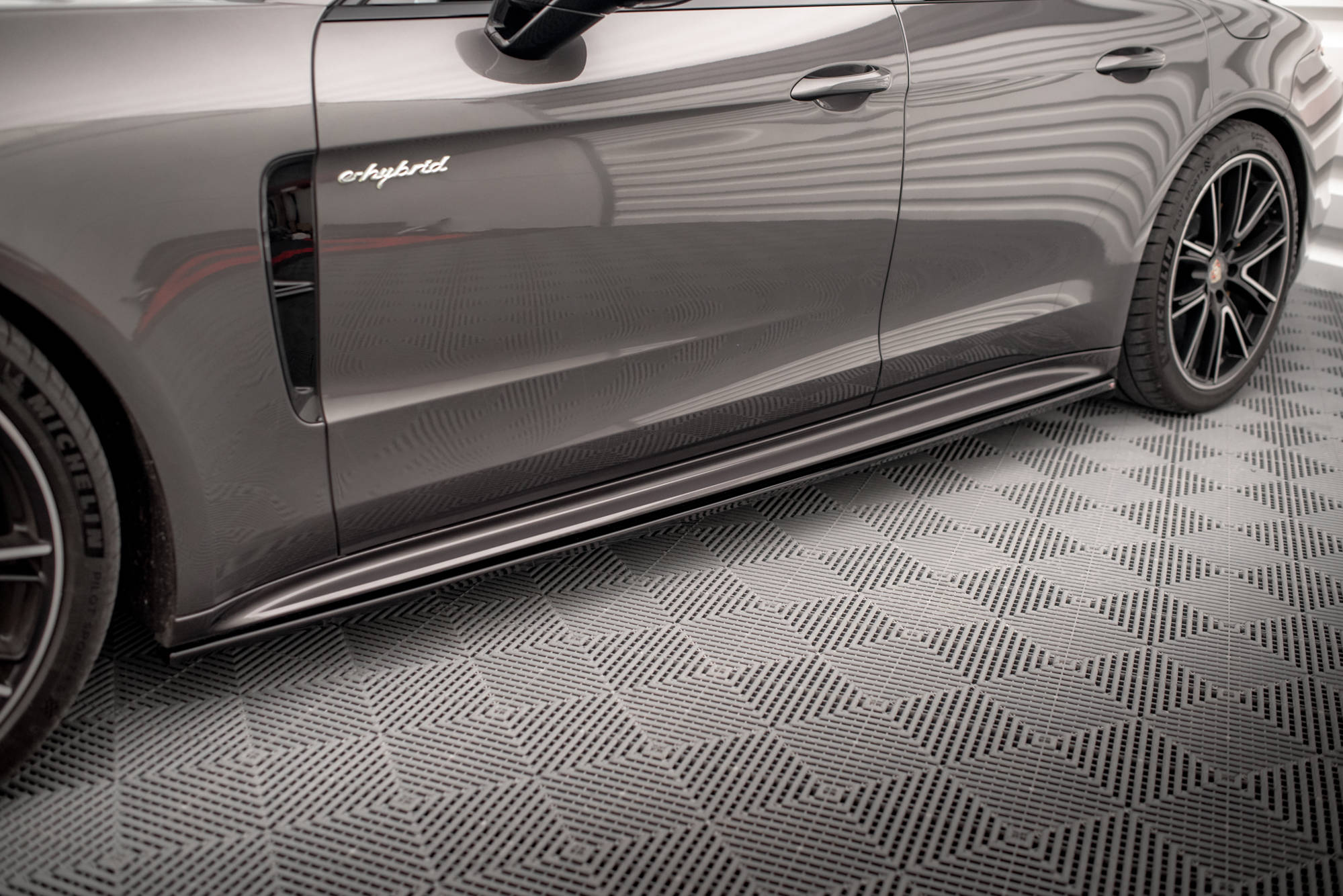 Street+ Seitenschweller Leisten V.1 passend für Porsche Panamera Turbo S E-Hybrid / Panamera E-Hybrid / Panamera 4S 971 schwarz Hochglanz