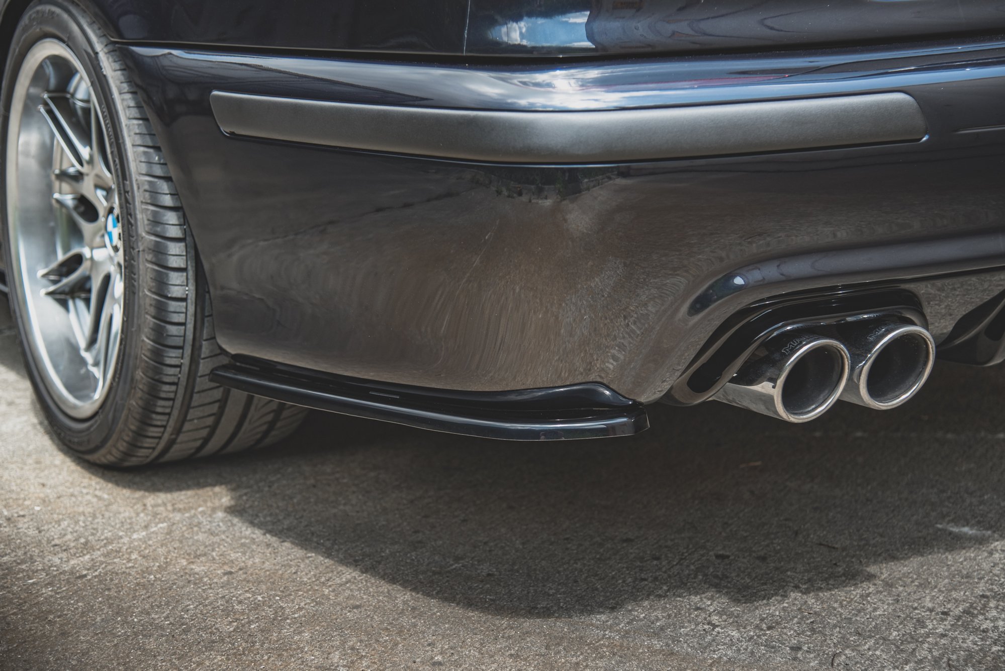 Street+ Heck Ansatz Flaps passend für BMW M5 / 5 M-Paket E39 schwarz Hochglanz