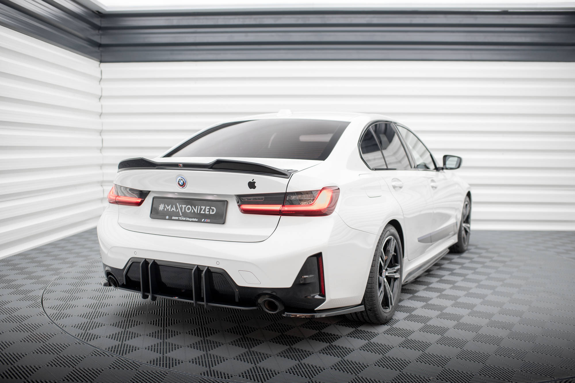 Street Pro Heckschürze Heck Ansatz Diffusor passend für BMW 3er M-Paket G20 / G21 FL schwarz-rot