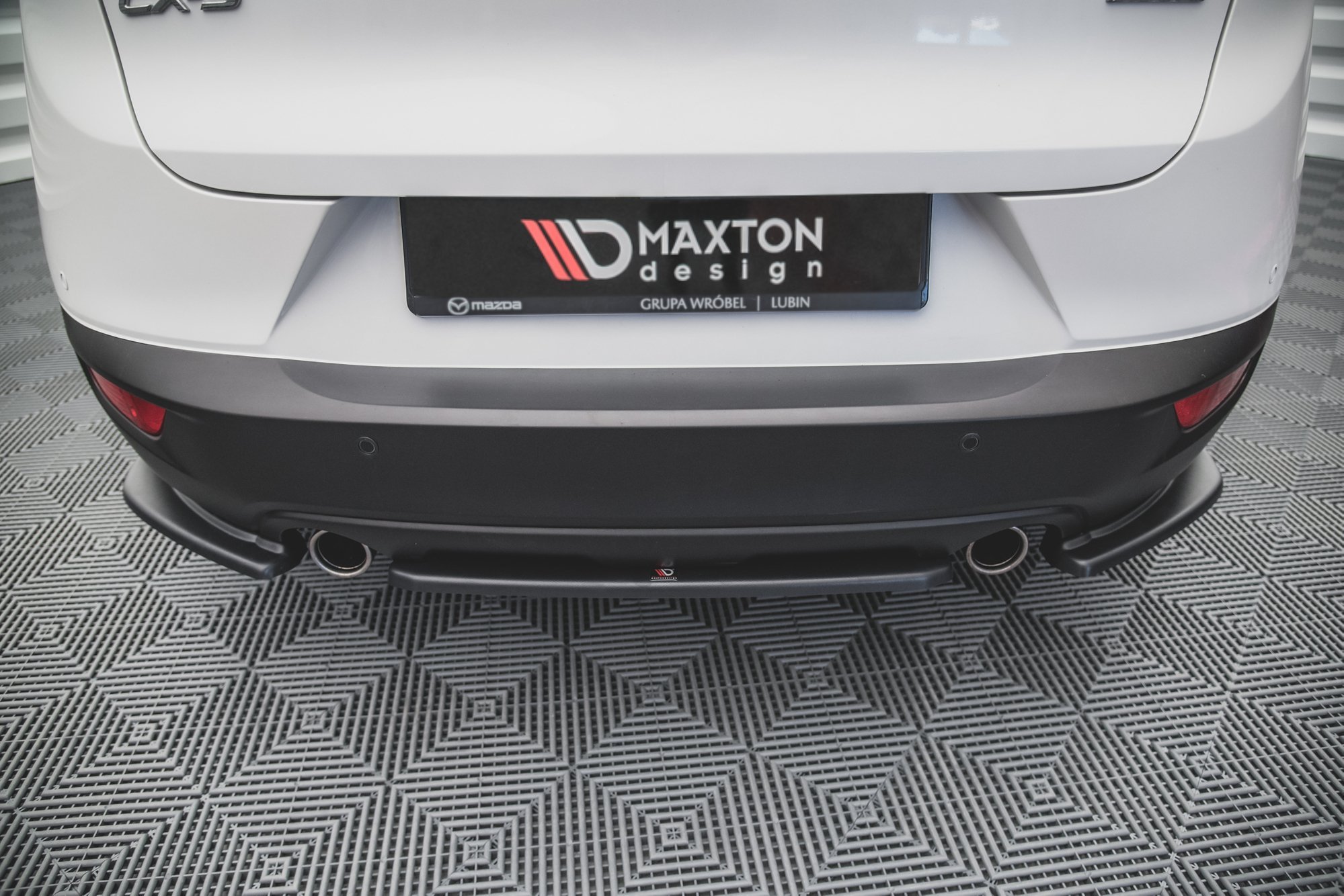 Street+ Mittlerer Diffusor Heck Ansatz passend für Mazda CX-3 schwarz Hochglanz